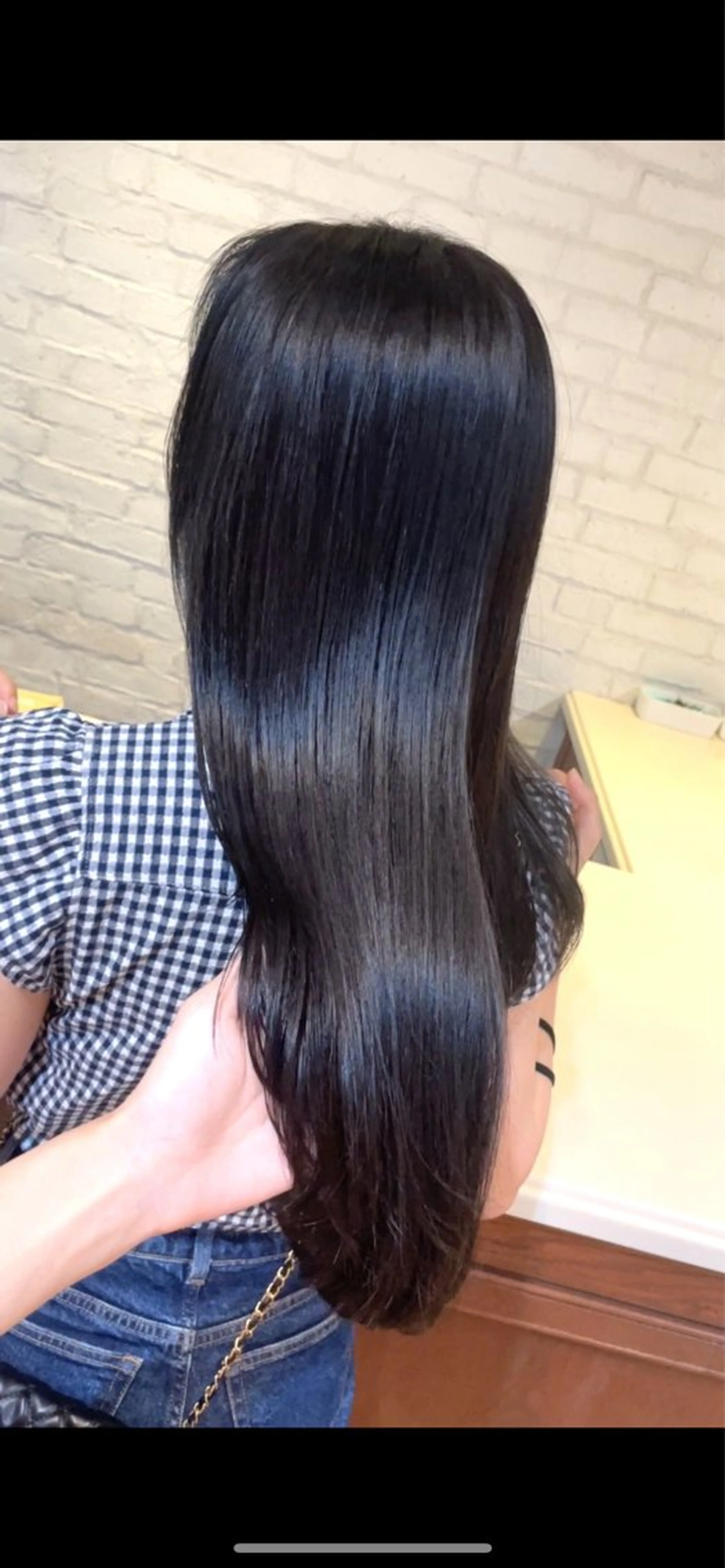 ロング カラー ロングレイヤー 黒髪 ブルーカラー ブルーブラック 韓国風ヘア カット ヘアカラー トリートメント BEBE所属・ご新規様限定 透明感カラーKANAのヘアスタイル