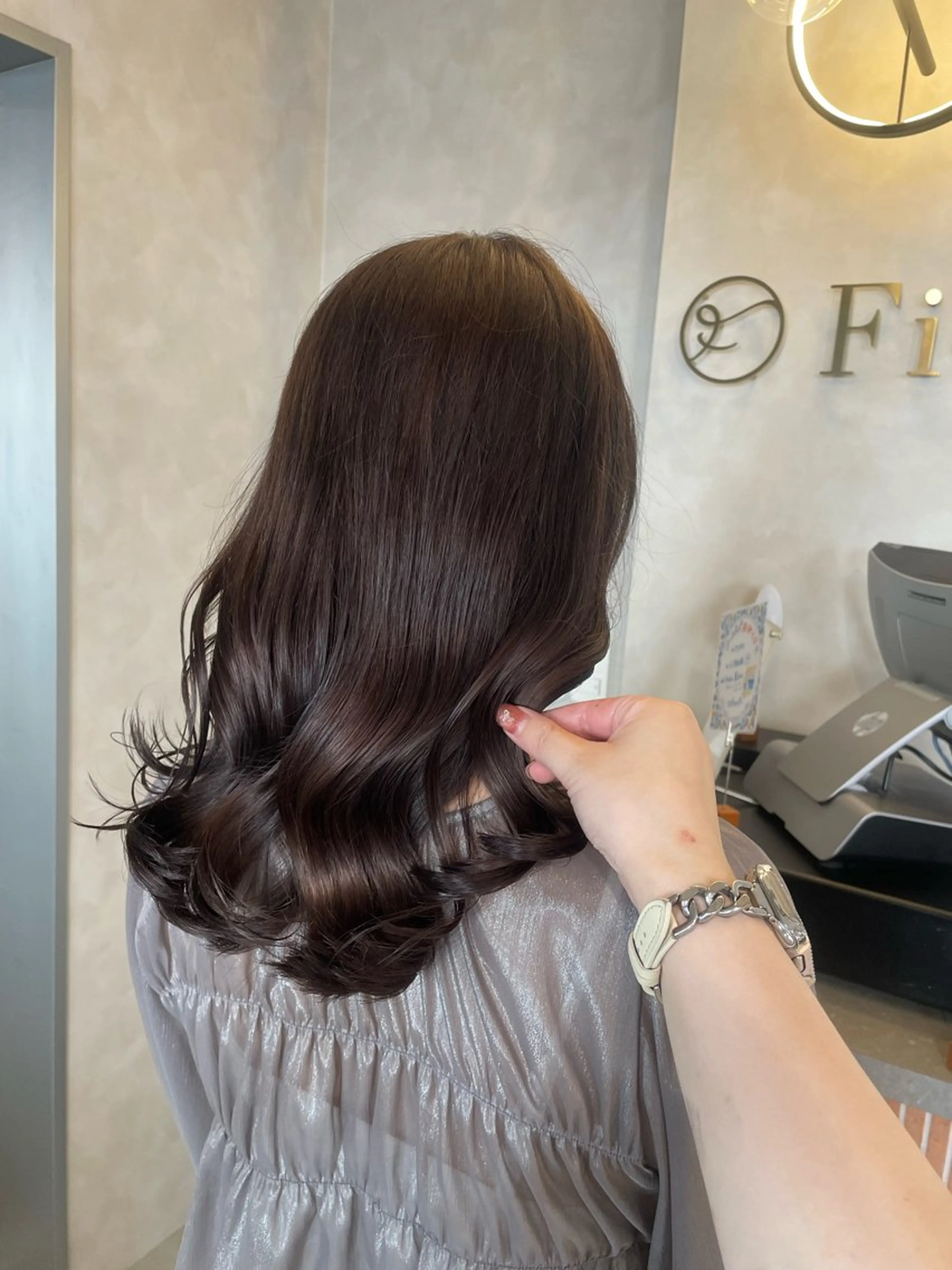 セミロング カラー ブラウンカラー 透明感カラー ラベンダーカラー ラベンダーブラウン 髪質改善 ヘアカラー トリートメント イヌマル アユ / Fier umedaのヘアスタイル