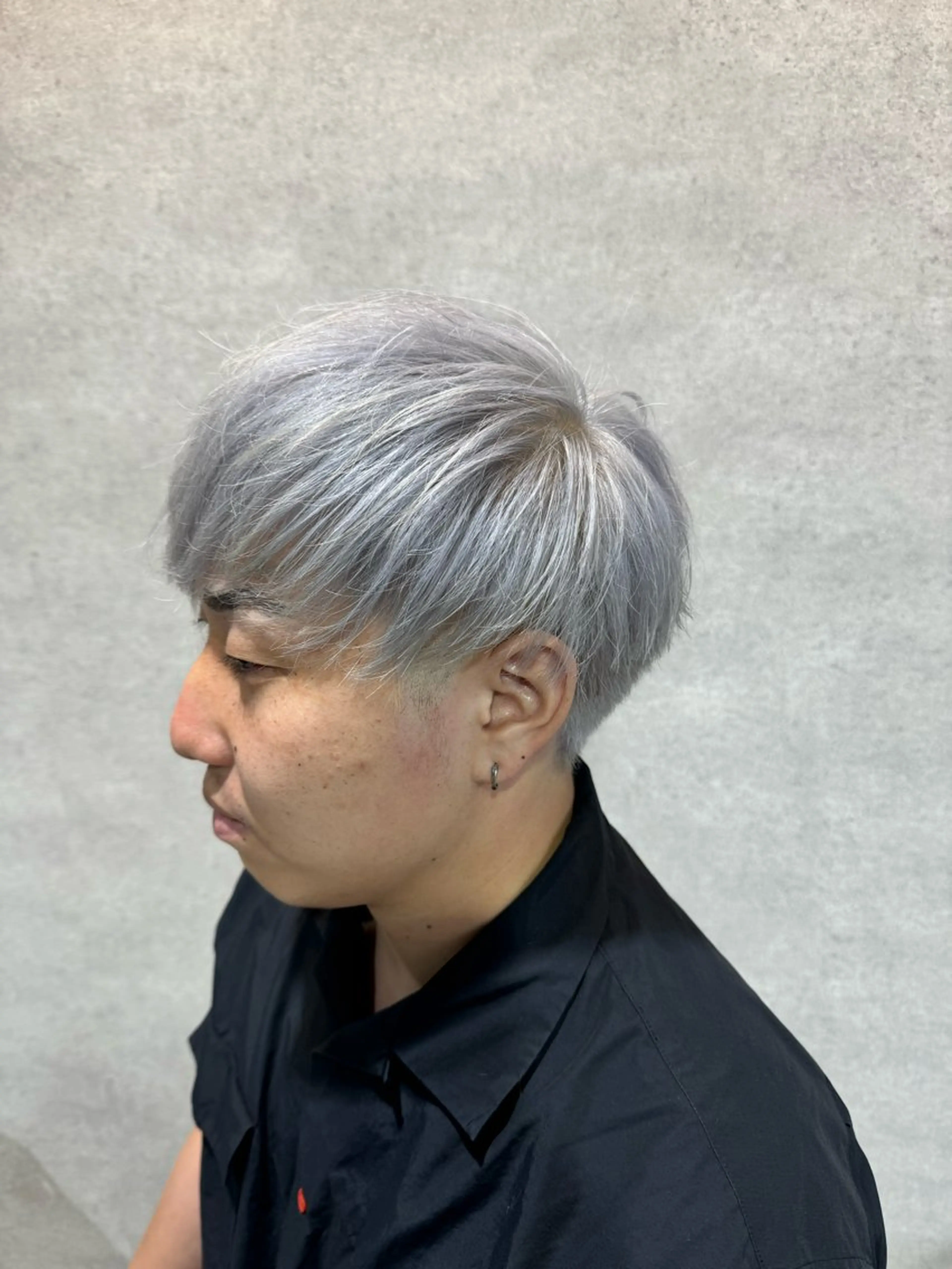 ショート カラー パーマ ヘアアレンジ メンズ センターパート メンズハイライト メンズメッシュ マッシュ メンズパーマ カット ヘアカラー トリートメント ヘッドスパ ヘアセット 仕上がり満足度No. 1🔥BLUCK🔥のヘアスタイル