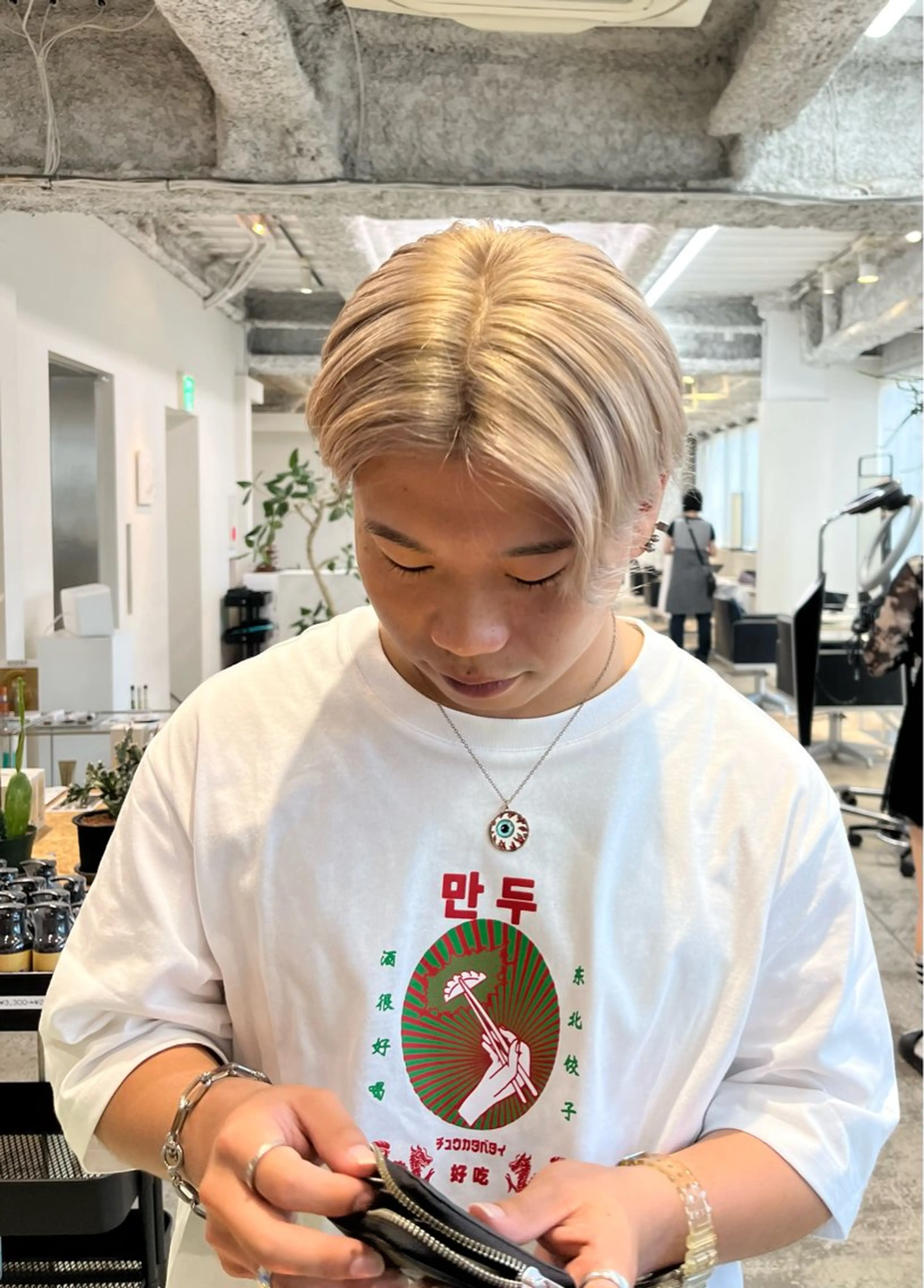 カラー メンズ メンズブリーチ ブリーチ ピンクカラー ANY/メンズ特化/ シバヤ ユウキのヘアスタイル