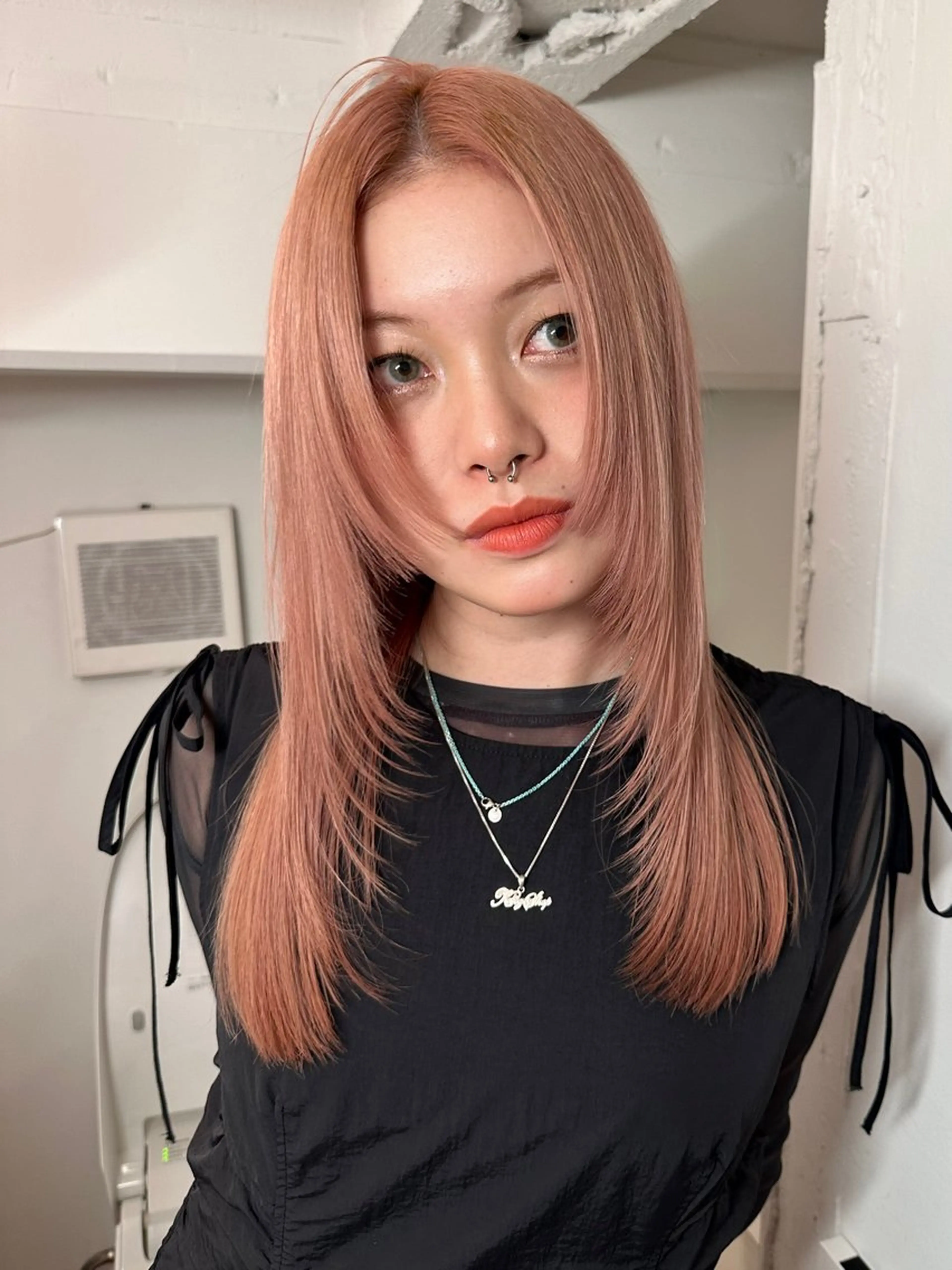 ロング レイヤーカット ヘアカラー トリートメント Hana ハイトーン🕯🩰のヘアスタイル