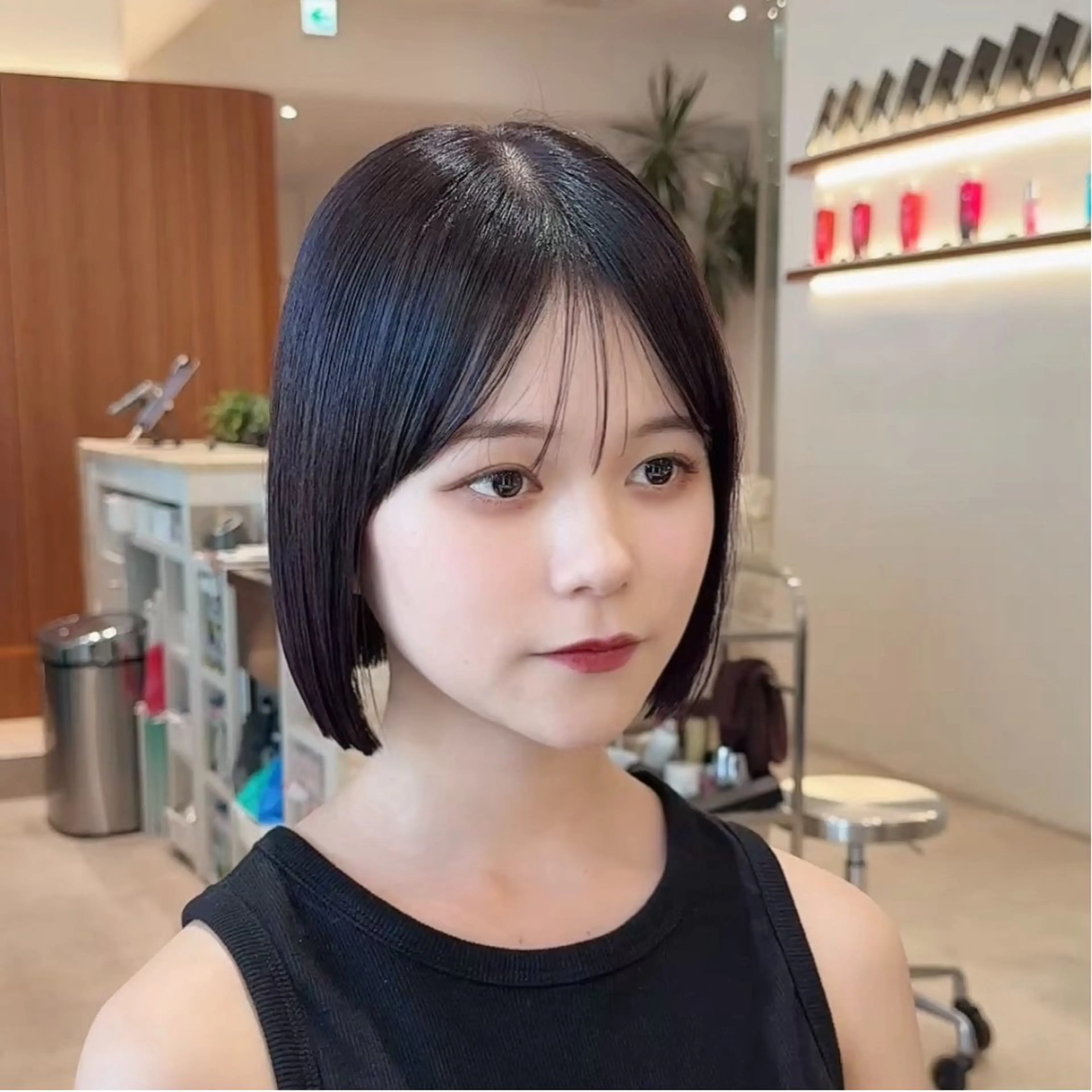 ミディアム カラー 切りっぱなしボブ ショートボブ ボブレイヤー 透明感カラー ボブ カット ヘアカラー トリートメント 田中航平/渋谷ボブ/ レイヤーボブのヘアスタイル