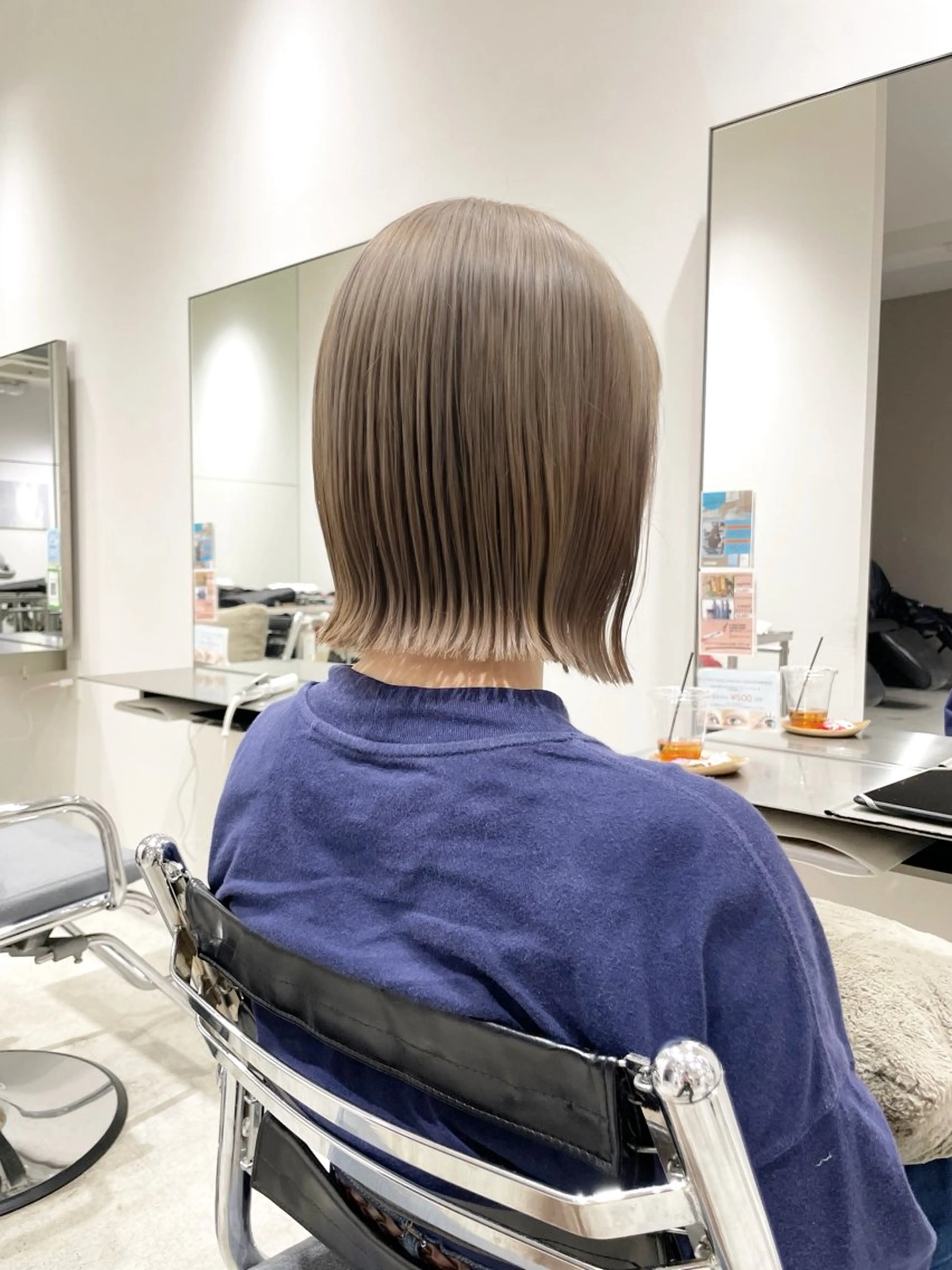 ショート カラー 塩貝 幸音のヘアスタイル