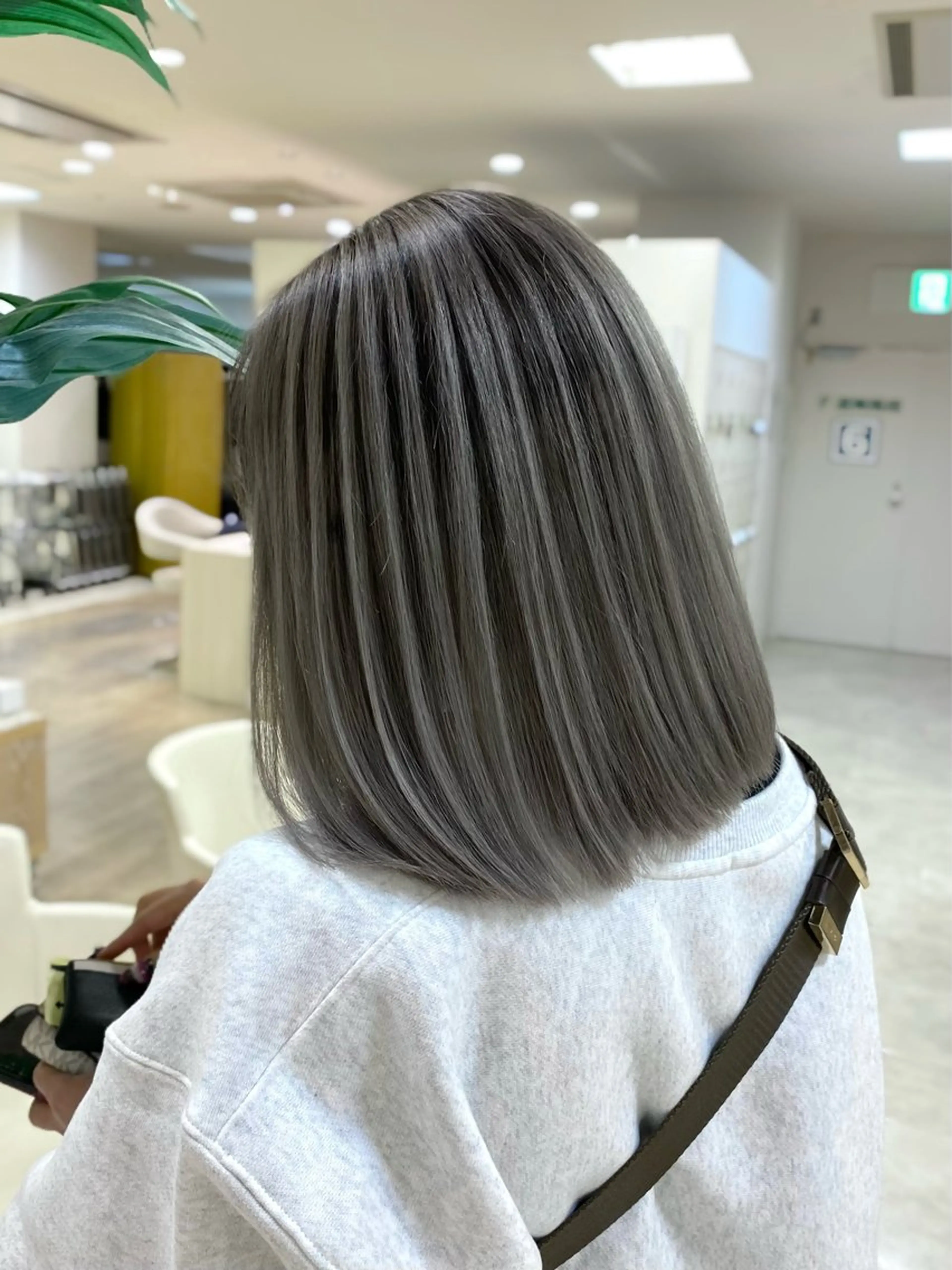 ショート カラー バレイヤージュ レイヤーカット ヘアカラー トリートメント お悩み解決美容師🦚 片山/銀座/有楽町のヘアスタイル