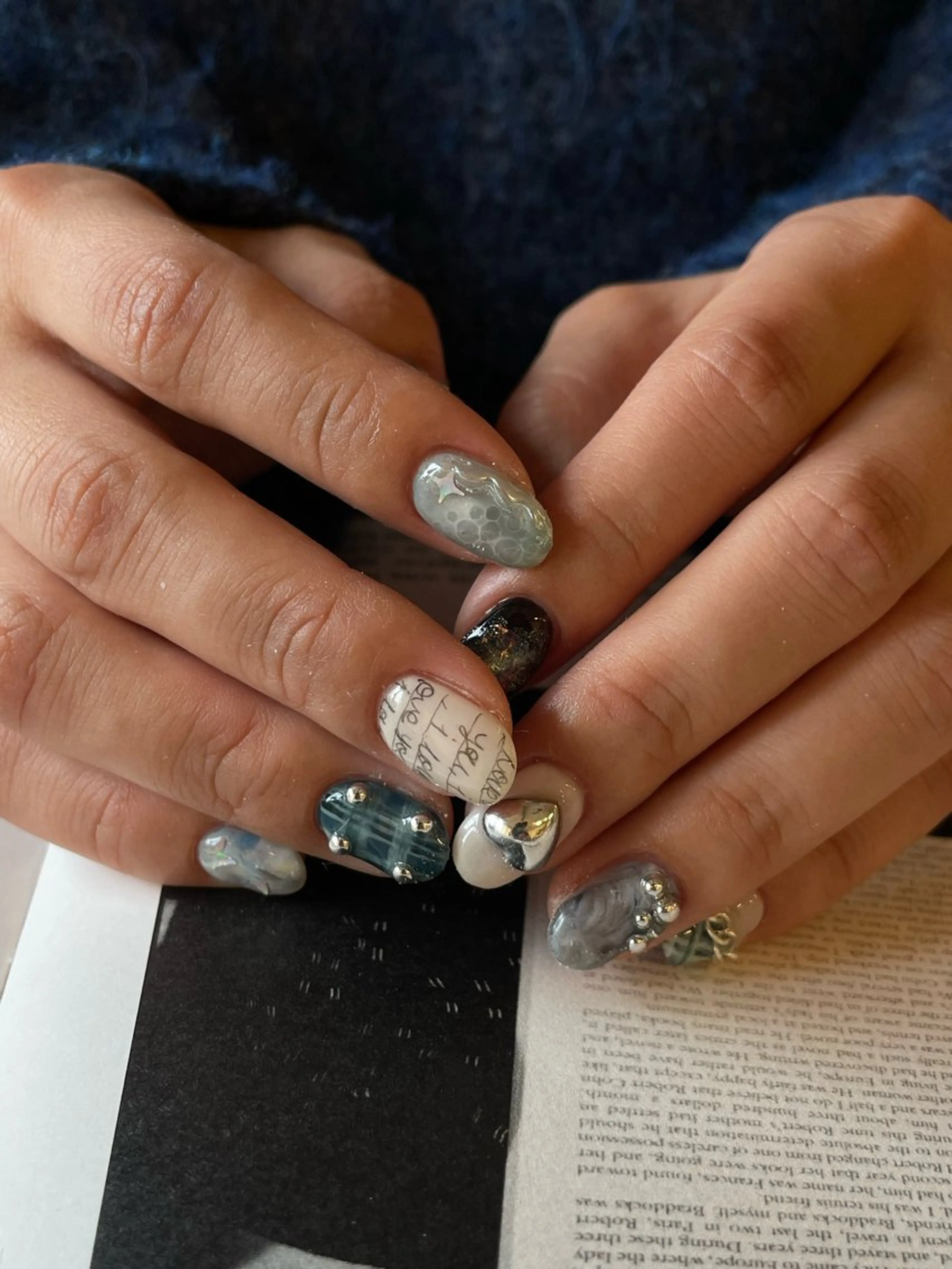 ネイル ハンドネイル shion .のネイルデザイン