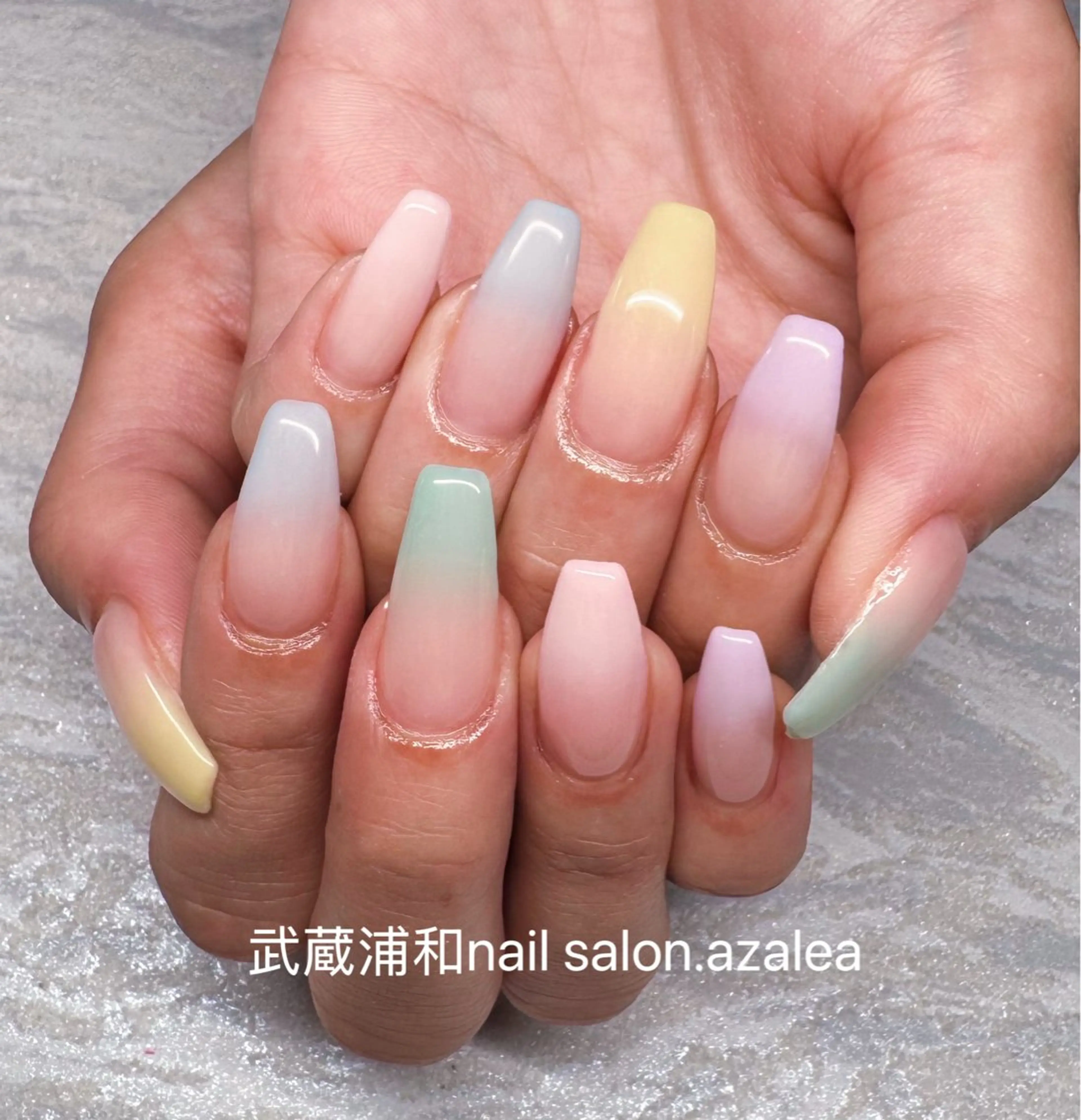 ネイル ハンドネイル R inのネイルデザイン