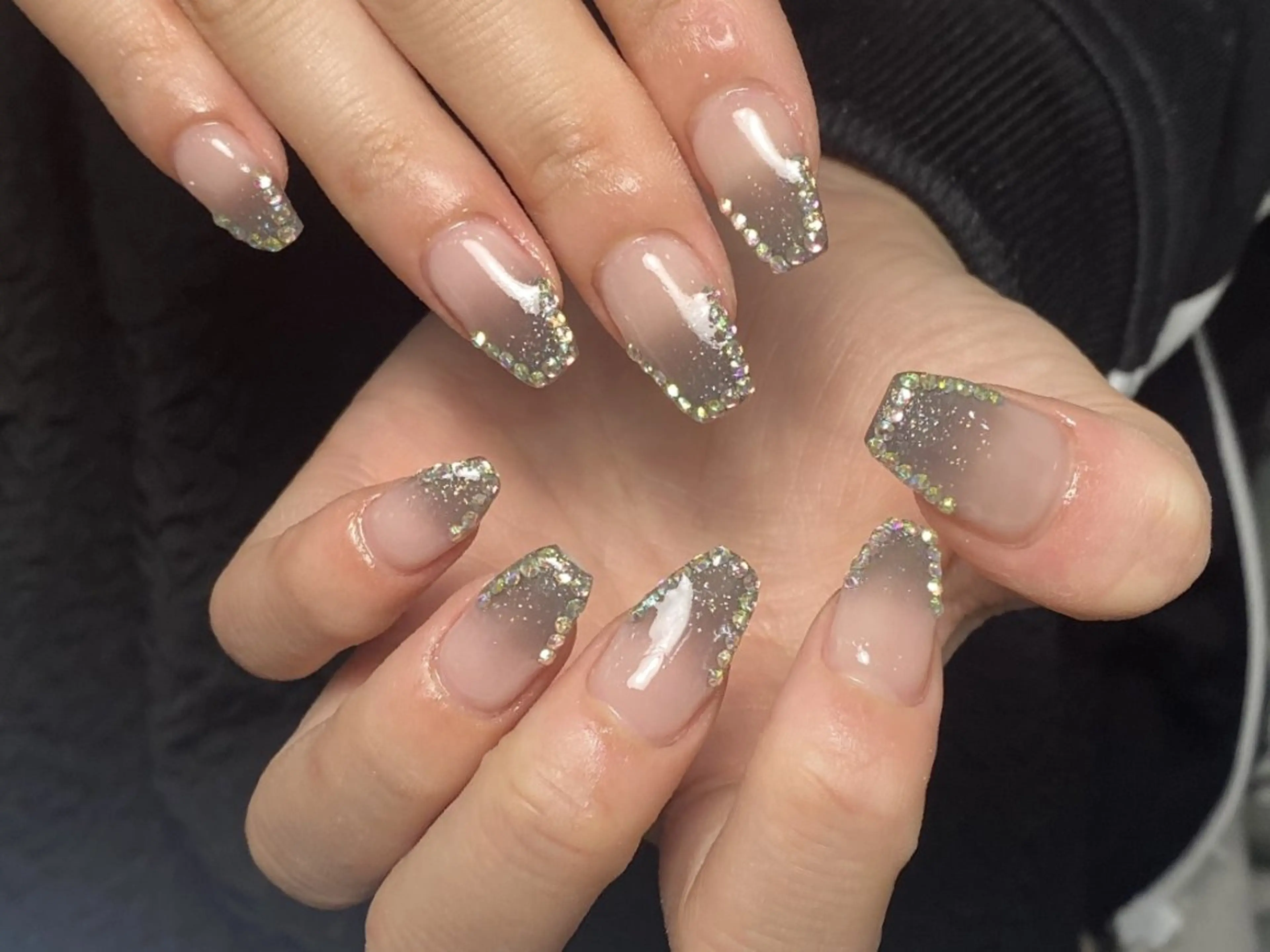 ネイル チークネイル フレンチネイル ジェルネイル ガーリー キラキラネイル ハンドネイル UM Nail Salonのネイルデザイン