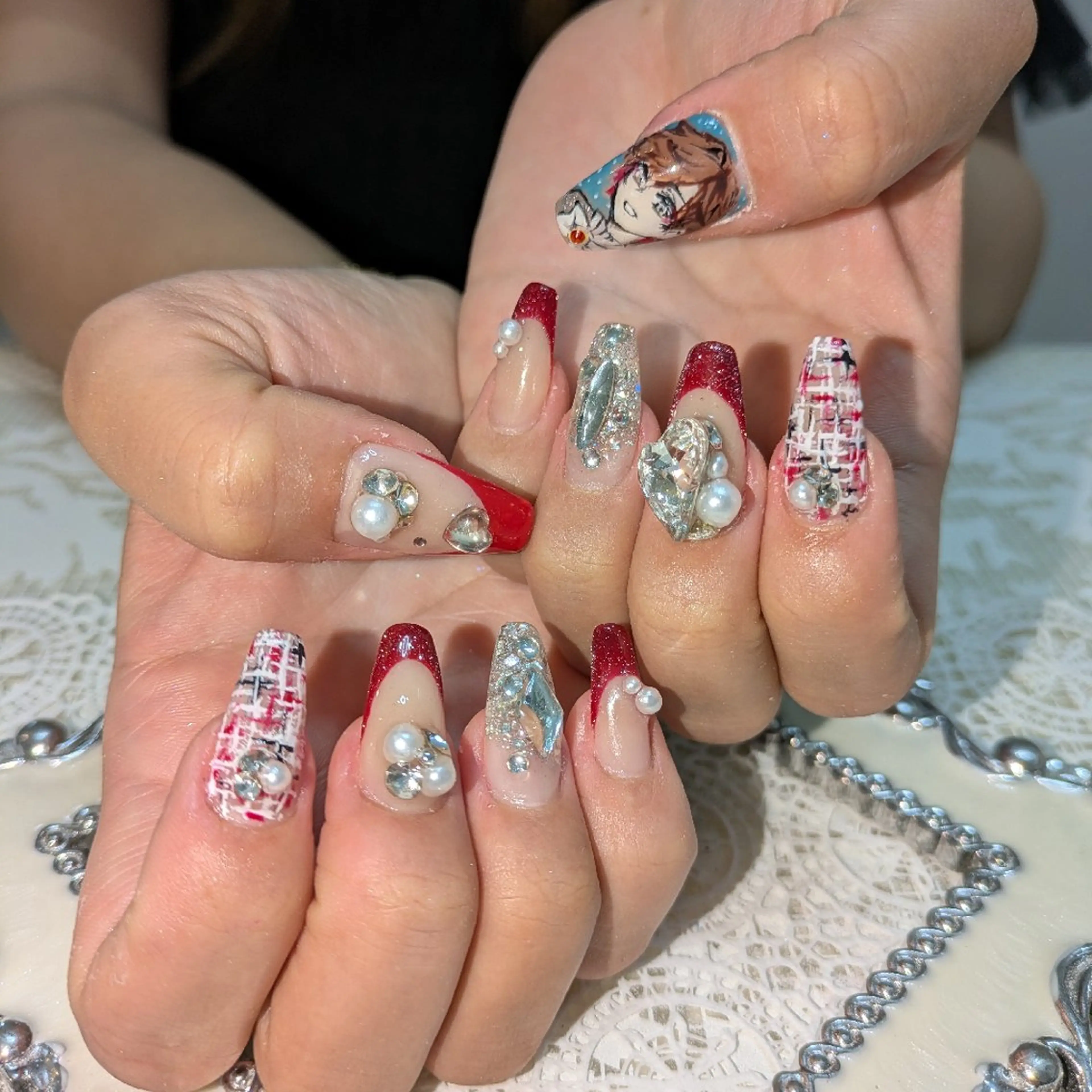 ネイル エステとネイル ローズコンフォートのネイルデザイン