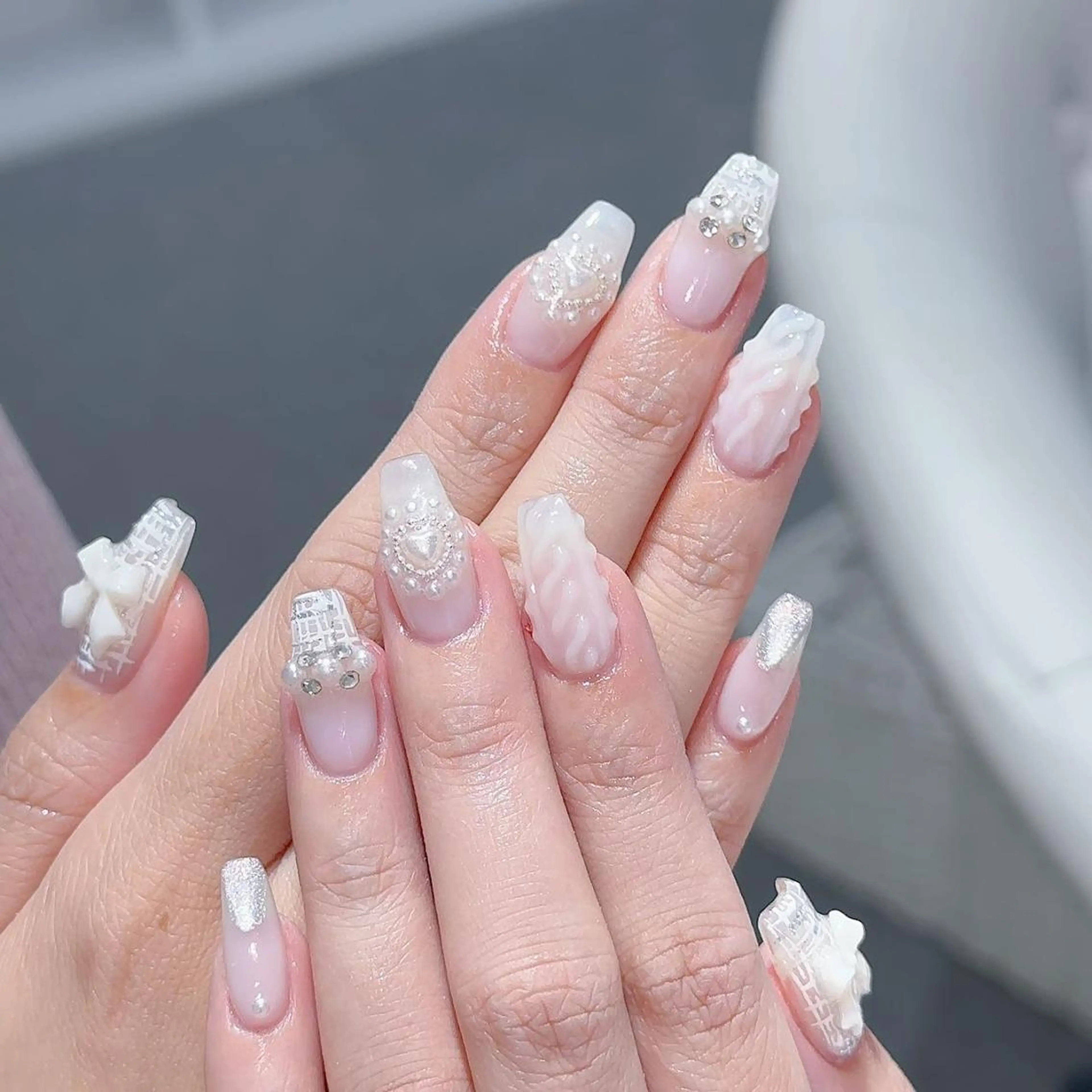 ネイル ハンドネイル Queens テイのネイルデザイン