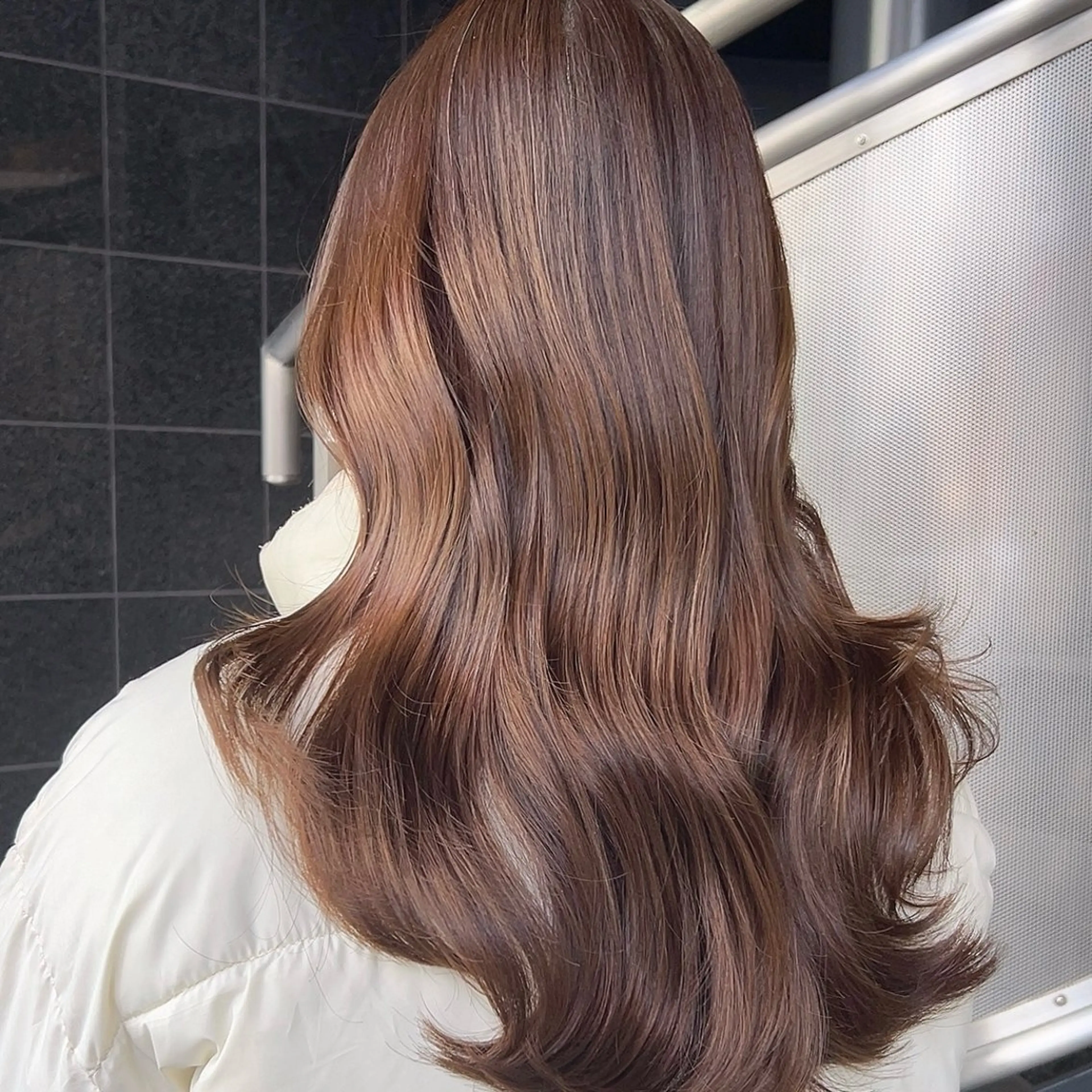 ロング ロング カット ヘアカラー calna 古賀 菜摘のヘアスタイル