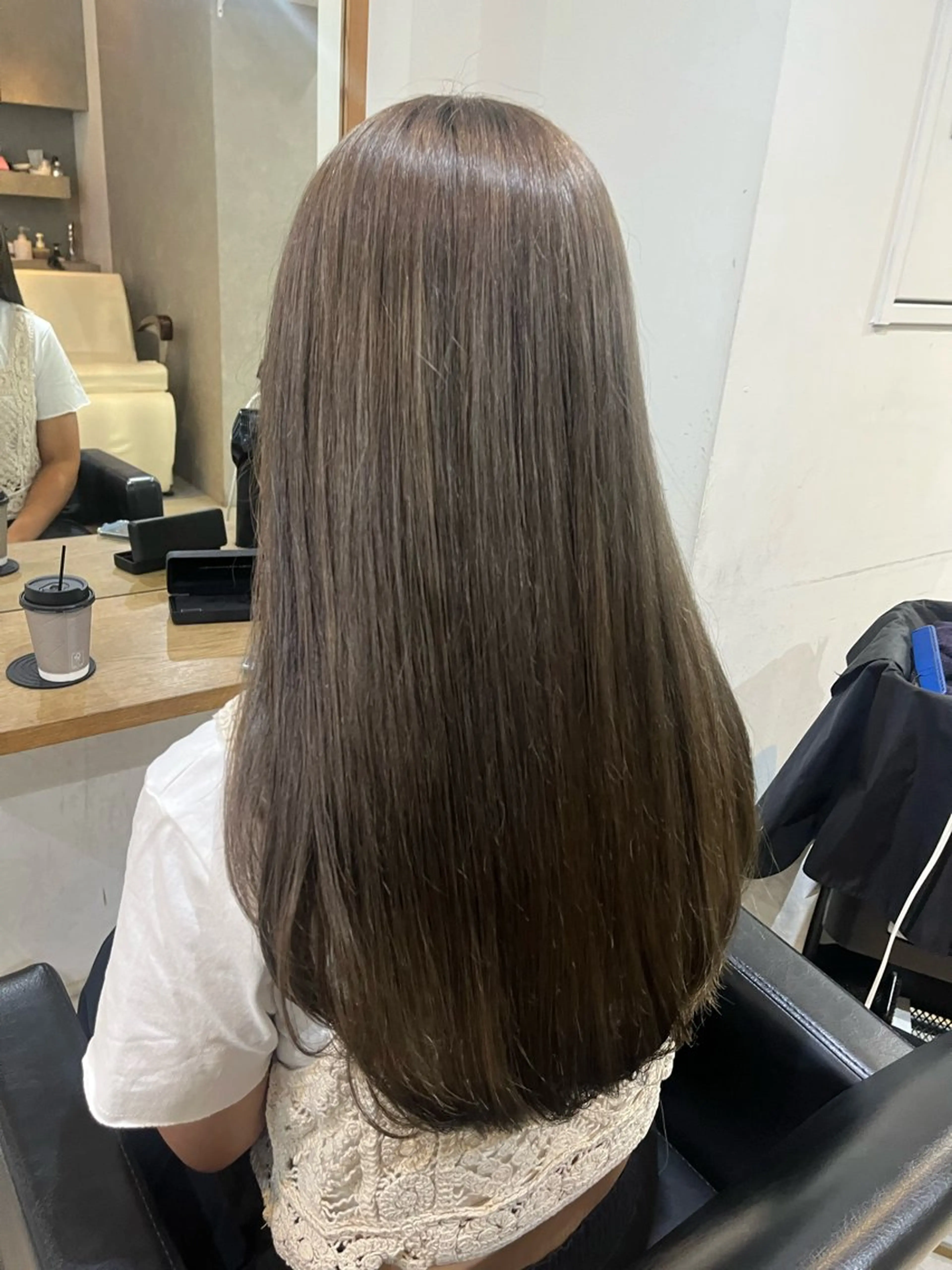 セミロング カラー ✨🎨ブリーチなし 透明感カラー✨美友のヘアスタイル