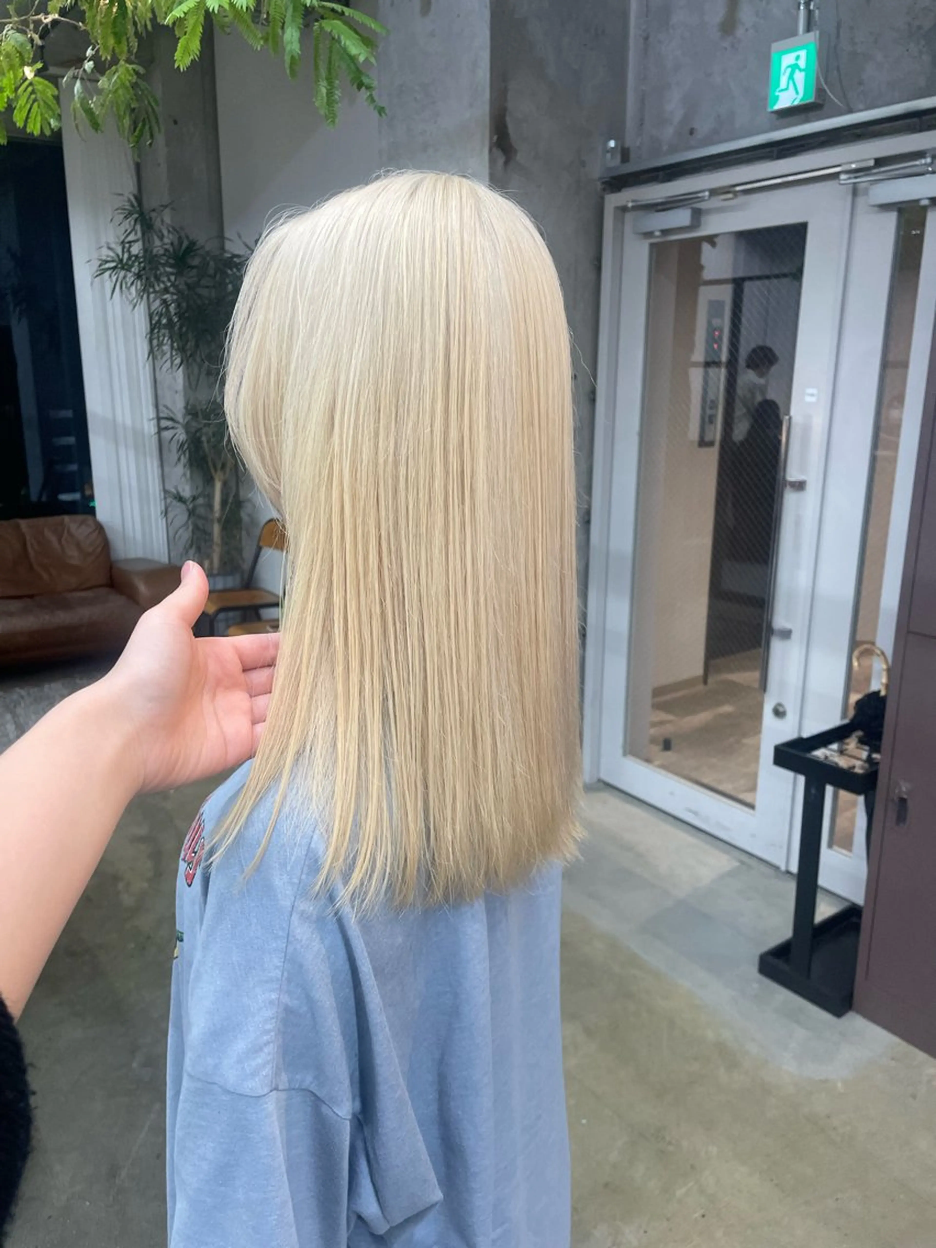 ロング カット ヘアカラー トリートメント 鈴木瑛里／ブロンド ベージュ／男女のヘアスタイル