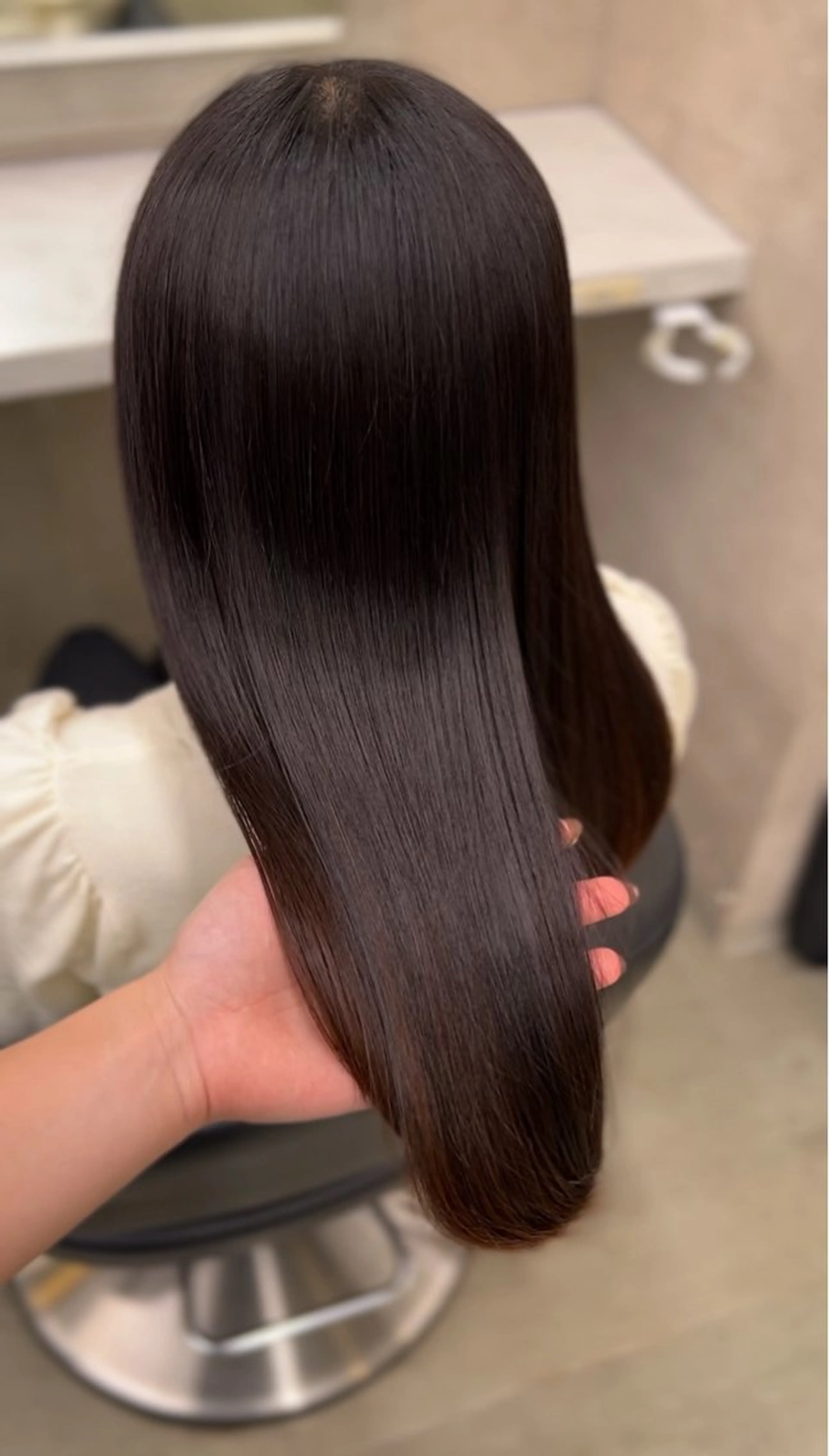 カラー パーマ ヘアアレンジ メンズ カット 縮毛矯正 トリートメント ヘッドスパ ヘアセット 🥯縮毛/レイヤー/ ベージュヘア🥯のヘアスタイル