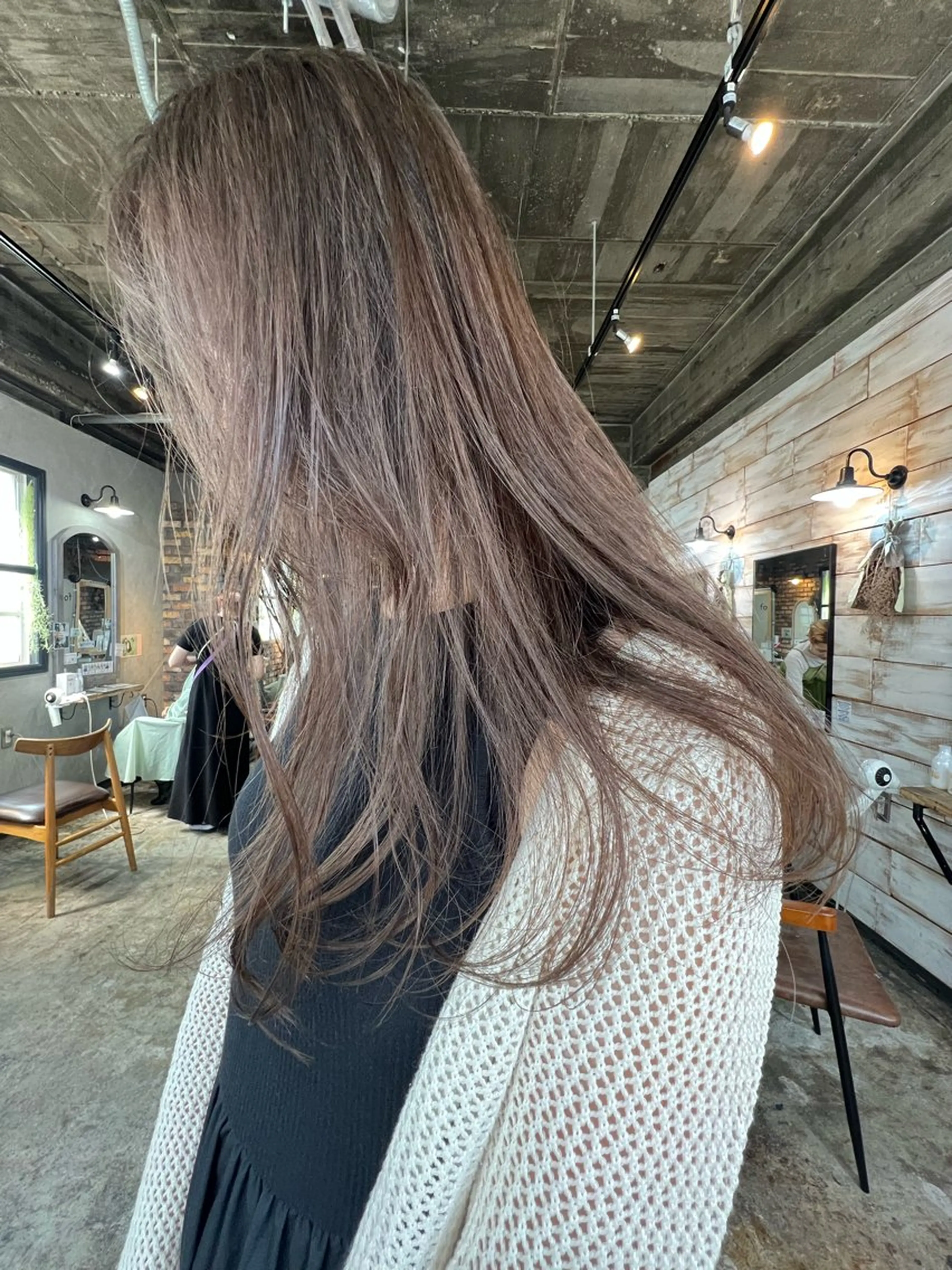 セミロング カラー カット ヘアカラー トリートメント ツキノキ ミナのヘアスタイル