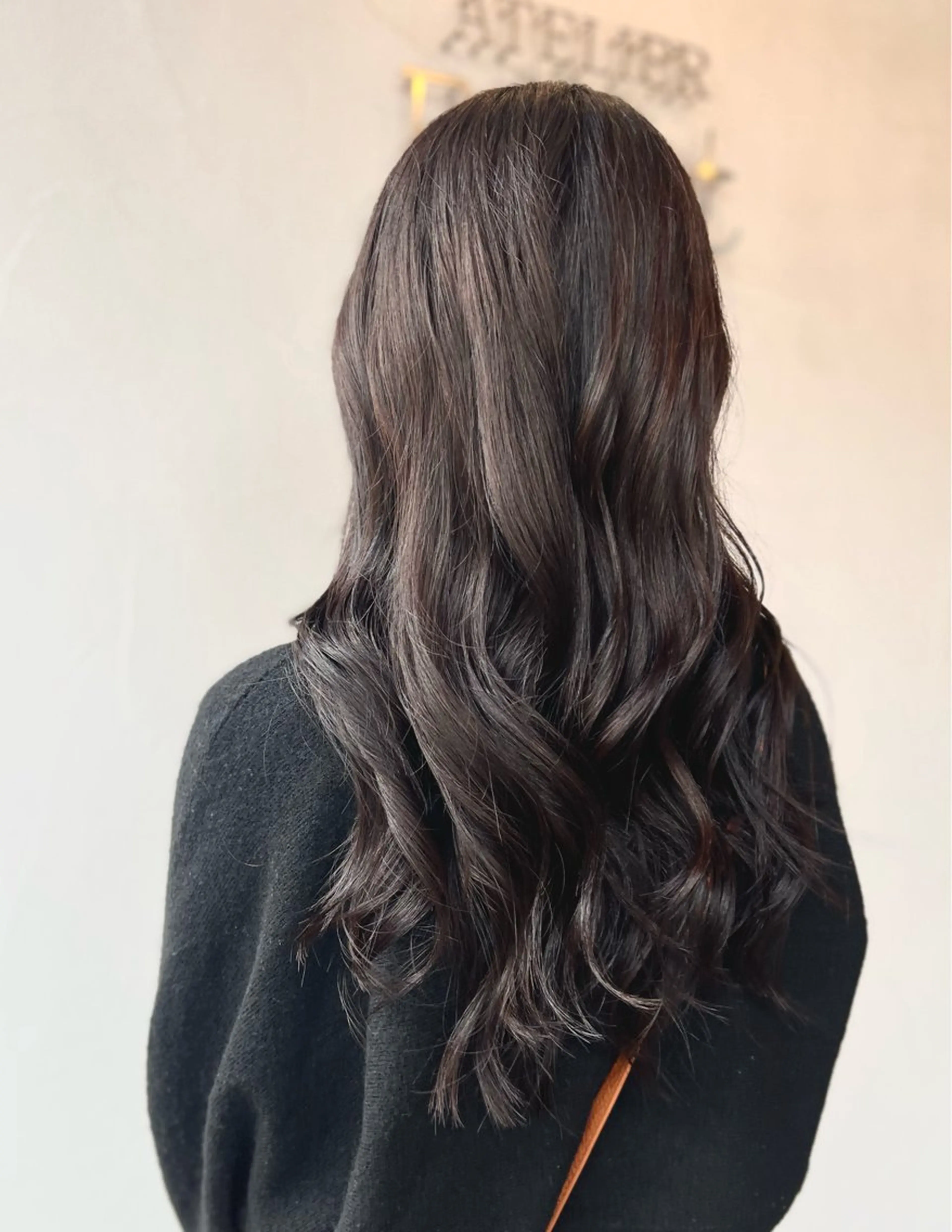 ロング アトリエファゴ Yuineのヘアスタイル