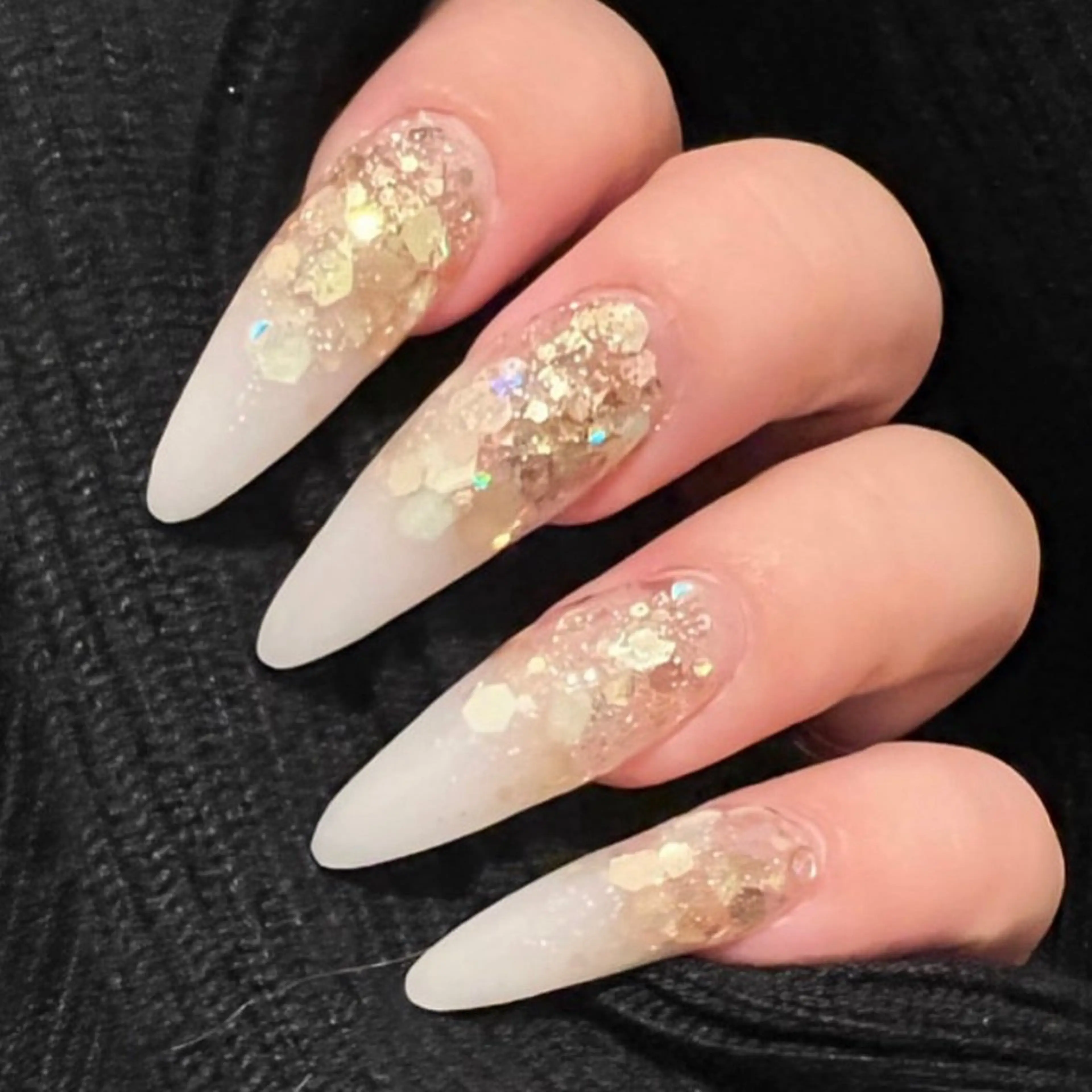 ネイル えくにゃん所属・AMAGASAKI LISAのネイルデザイン