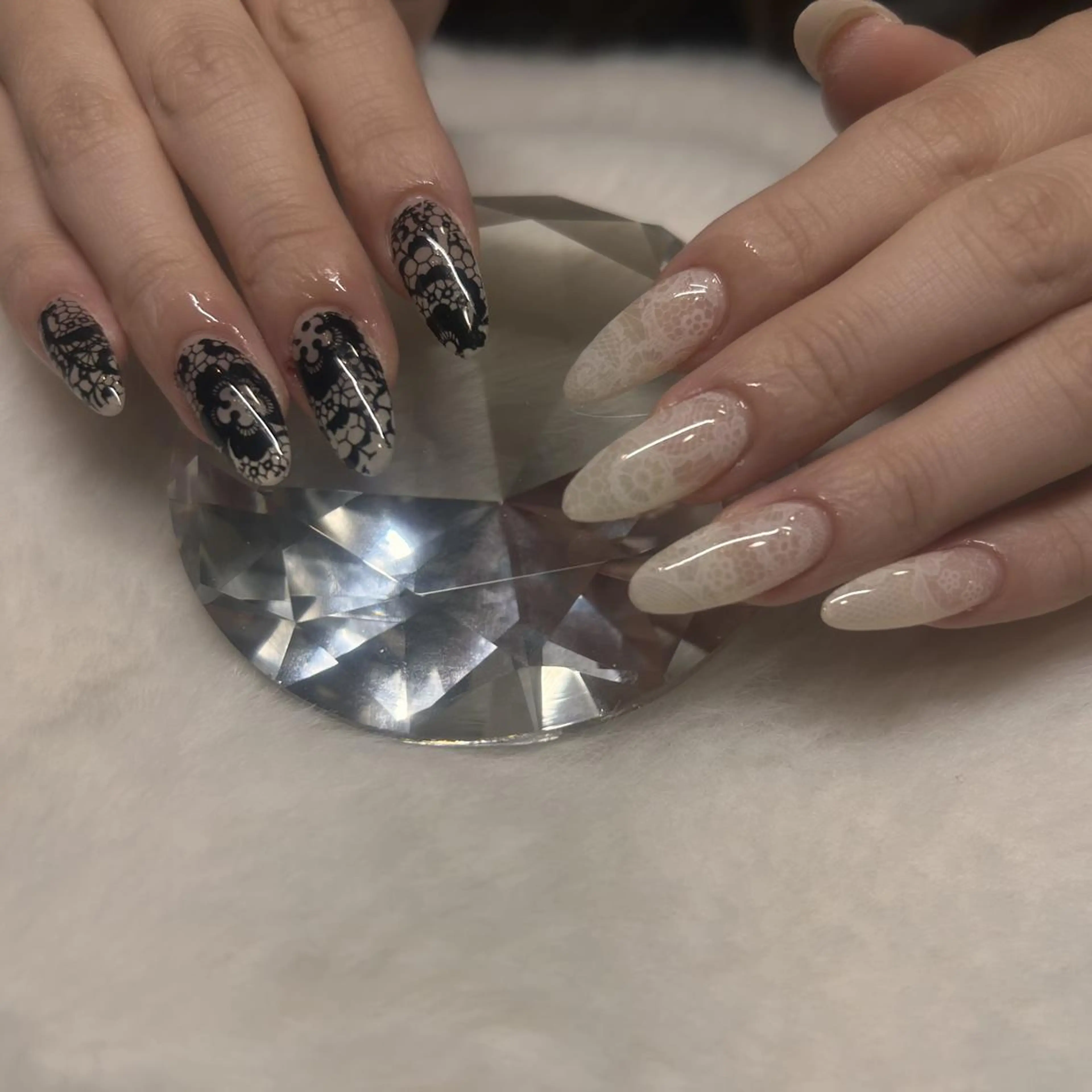 ネイル レース ハンドネイル Megu 【 cutill 】のネイルデザイン