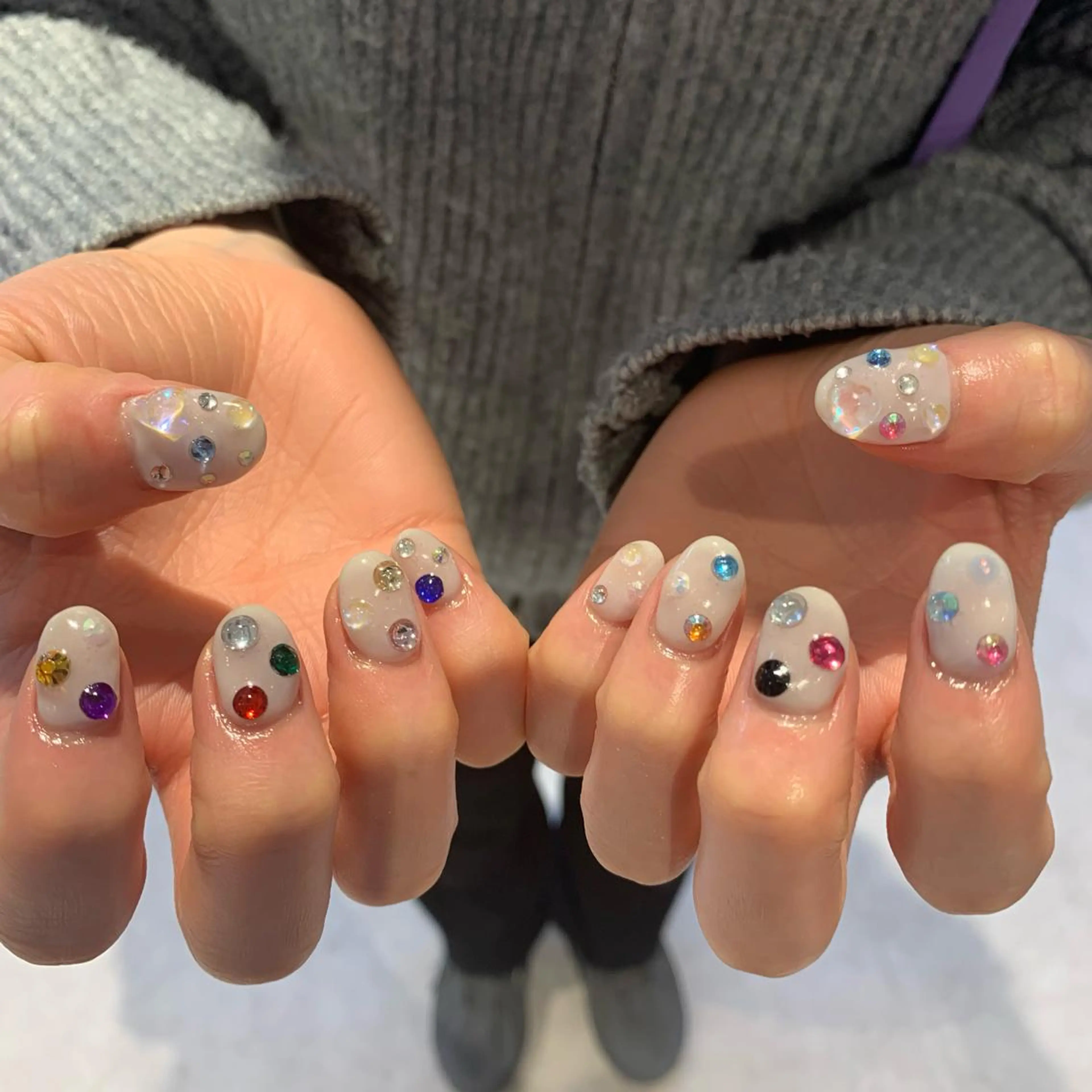 ネイル キラキラネイル マキノ ユイのネイルデザイン