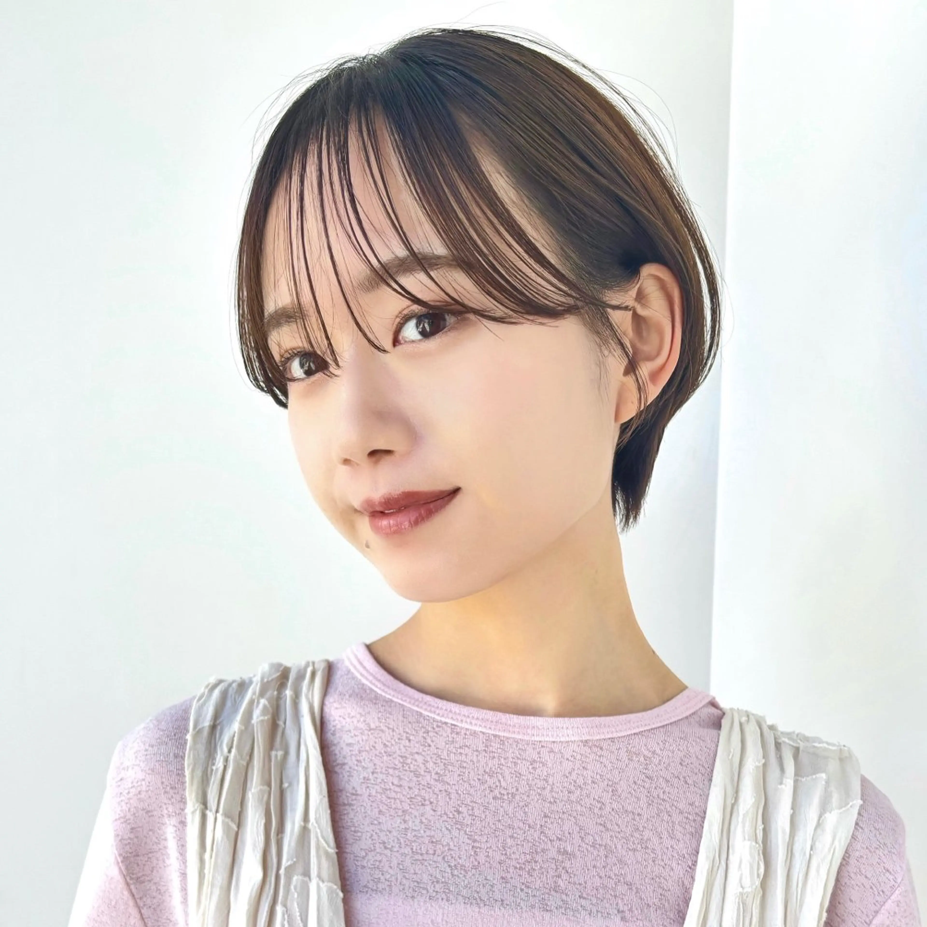 ショート カラー ショートボブ 丸みショート ブラウンカラー ボブ ショートヘア カット ヘアカラー トリートメント 顔まわり🥨レイヤー /透明感/まいなのヘアスタイル