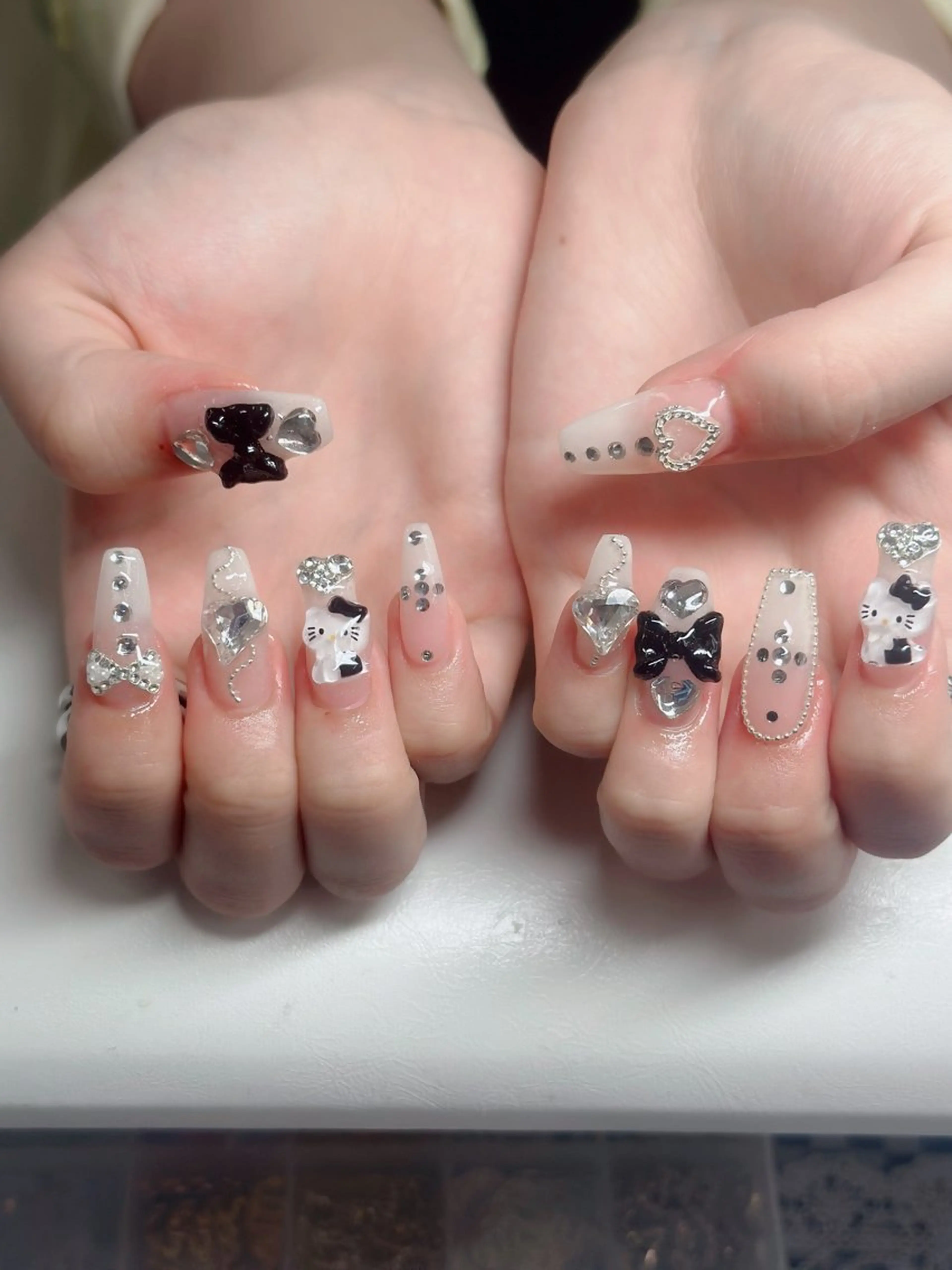 ネイル フレンチネイル ジェルネイル 韓国ネイル マグネットネイル ネイルチップ Anh 高田馬場のネイルデザイン