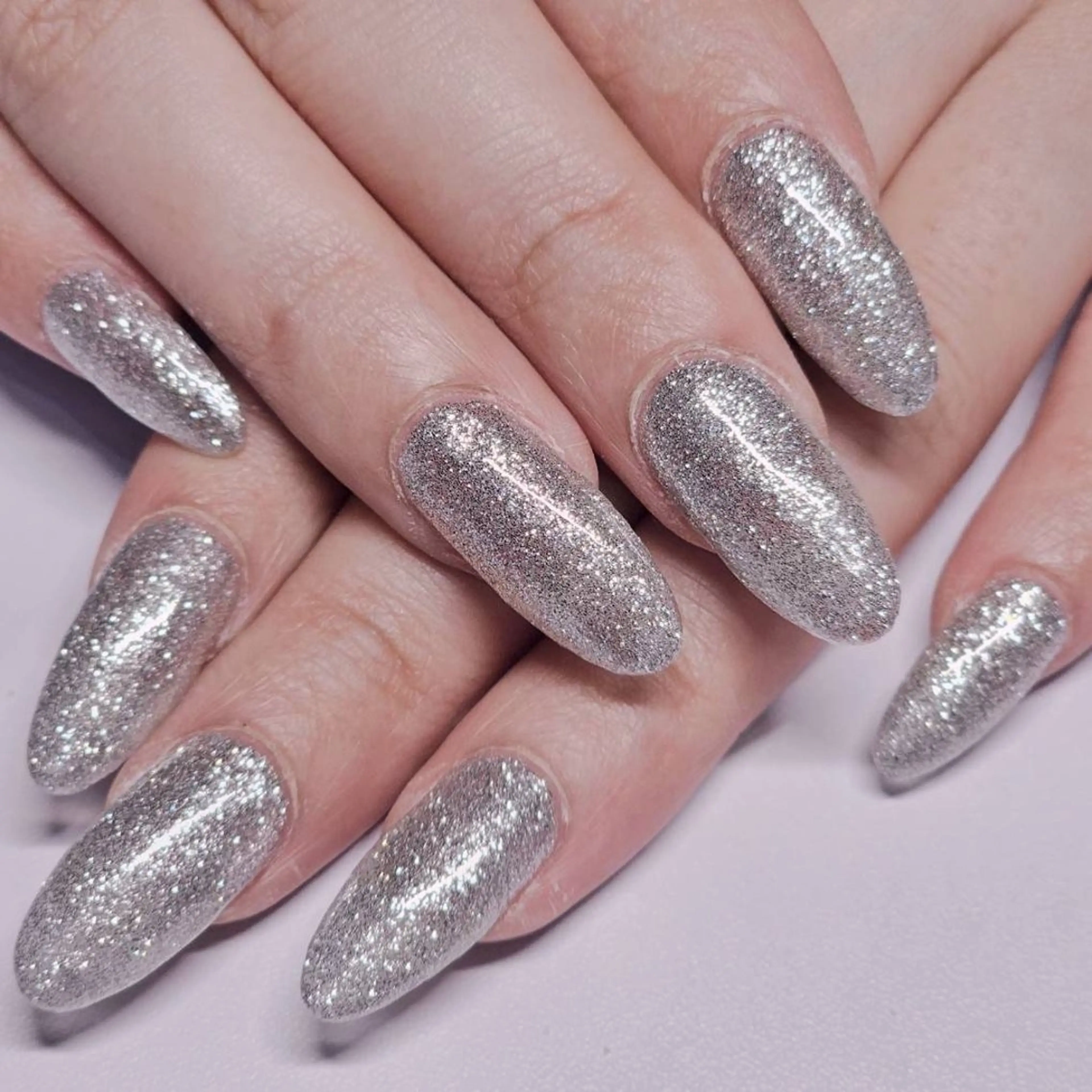 ネイル ラメ(グリッター) ワンカラーネイル シルバー ハンドネイル よしだ ひろきのネイルデザイン