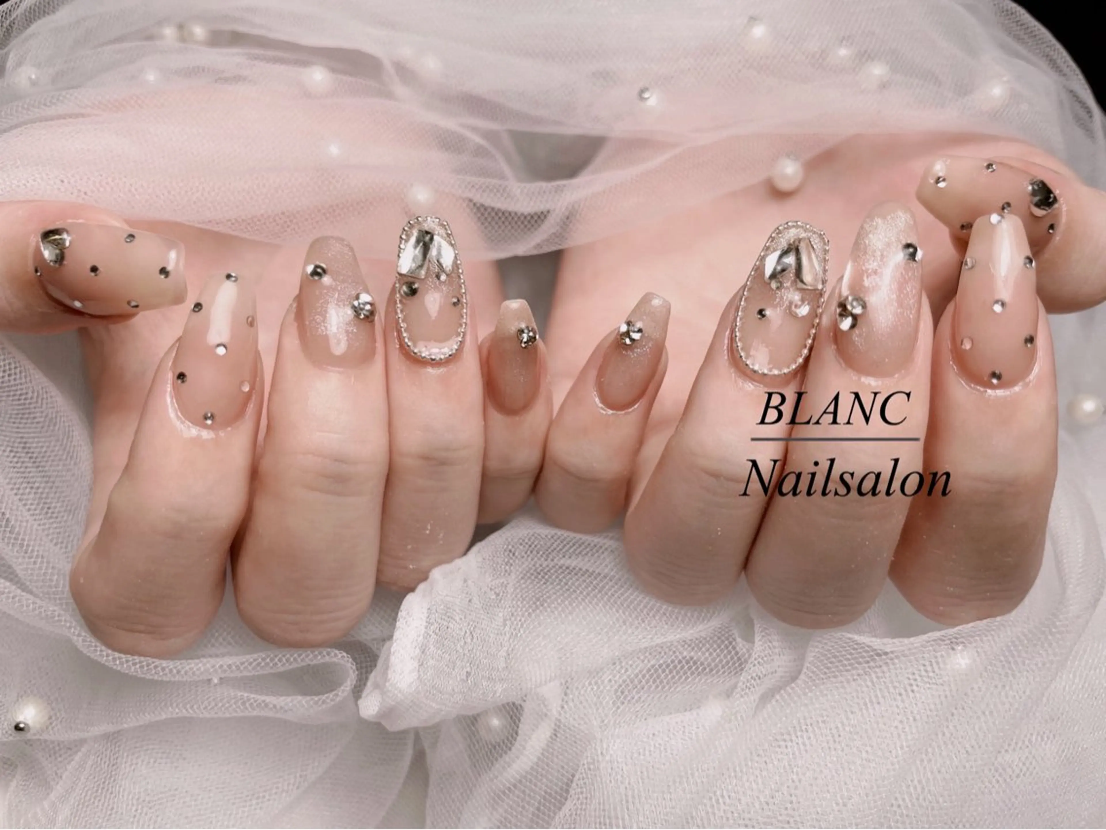 ネイル ジェルネイル ハート キラキラネイル ニュアンスネイル パラジェル ハンドネイル BLANC.nail yuuのネイルデザイン