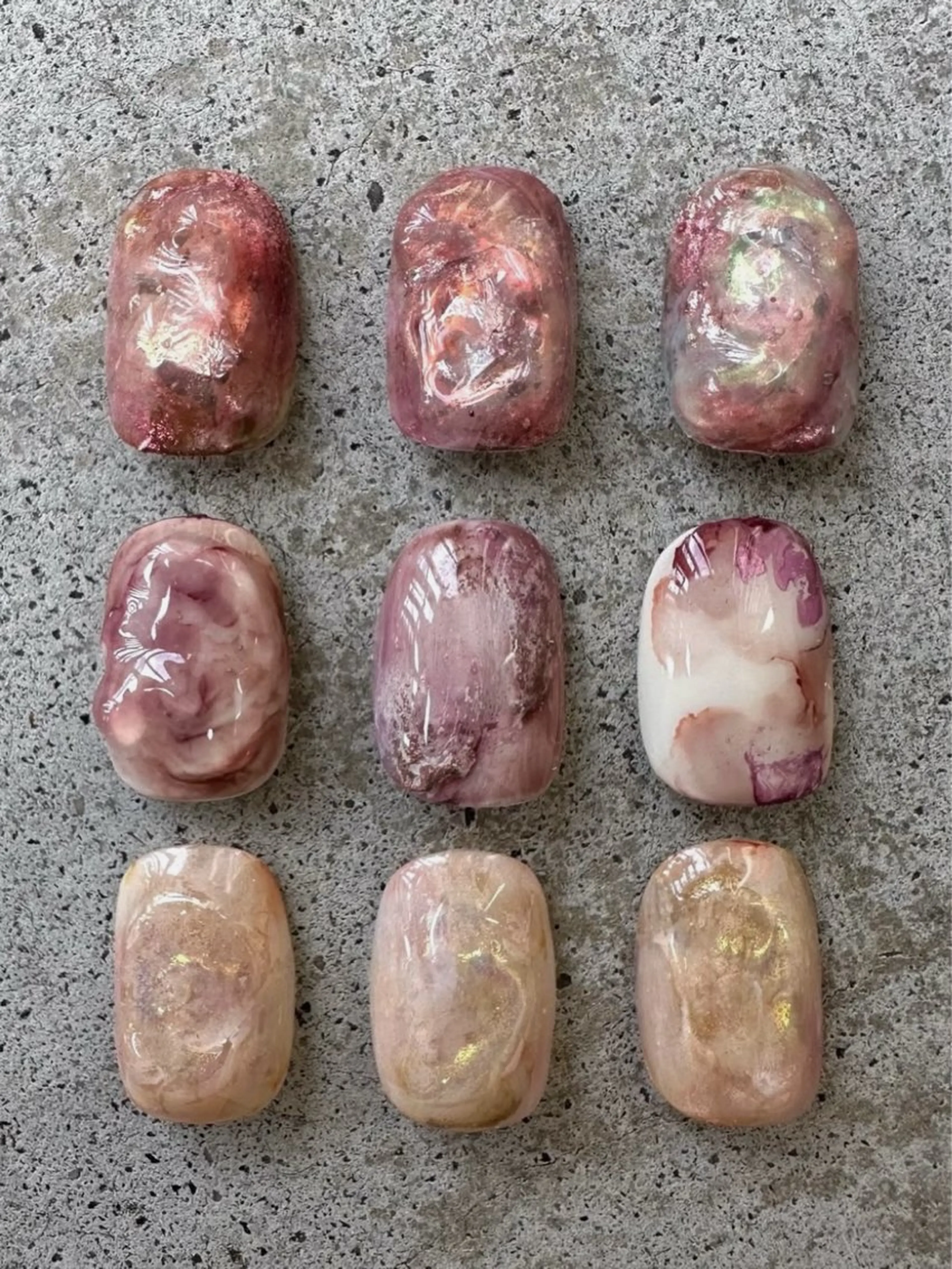 ネイル アートネイル 韓国ネイル ニュアンスネイル ぷっくりネイル talo .のネイルデザイン