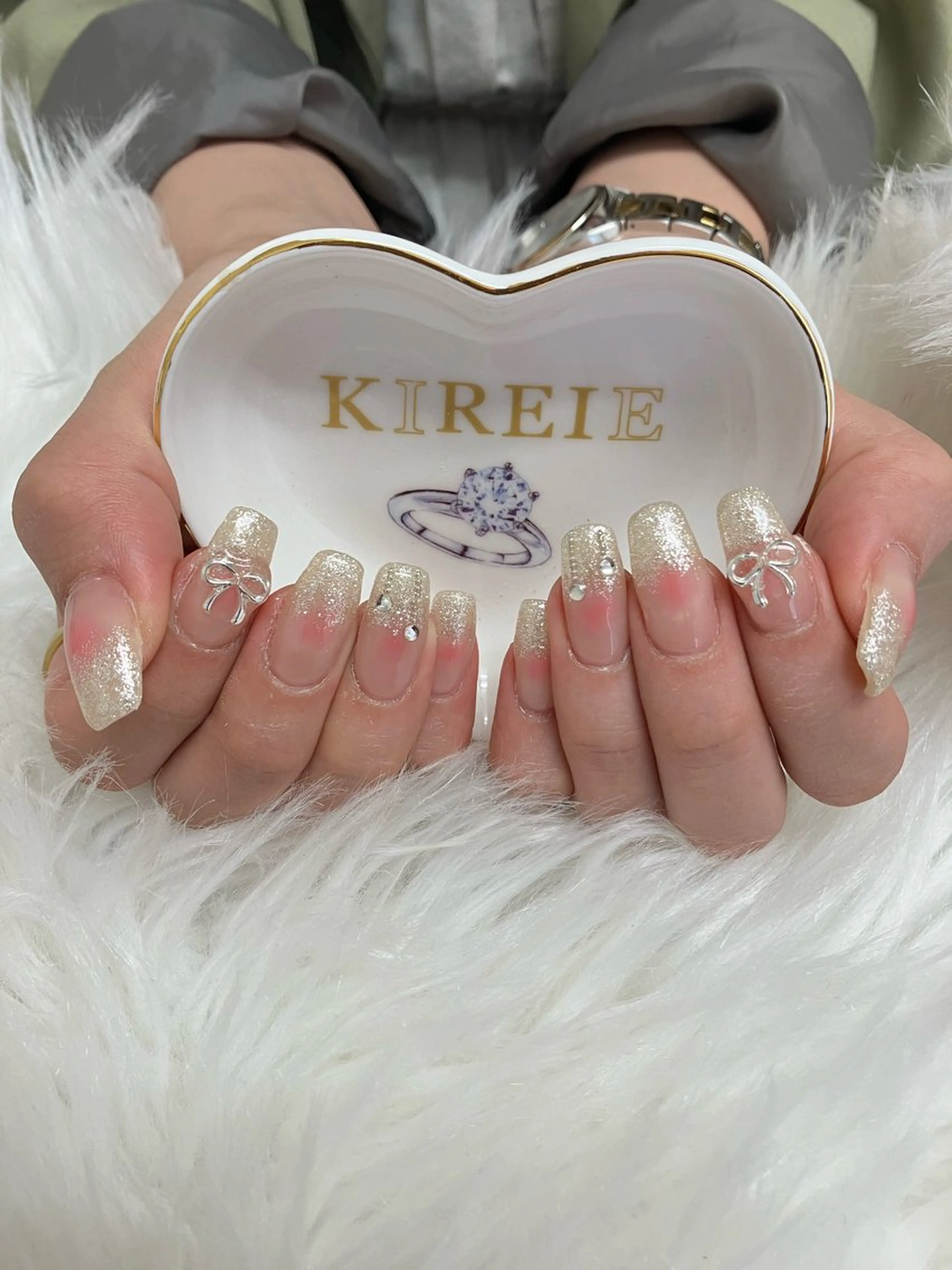ネイル チークネイル NiuShe SERIのネイルデザイン