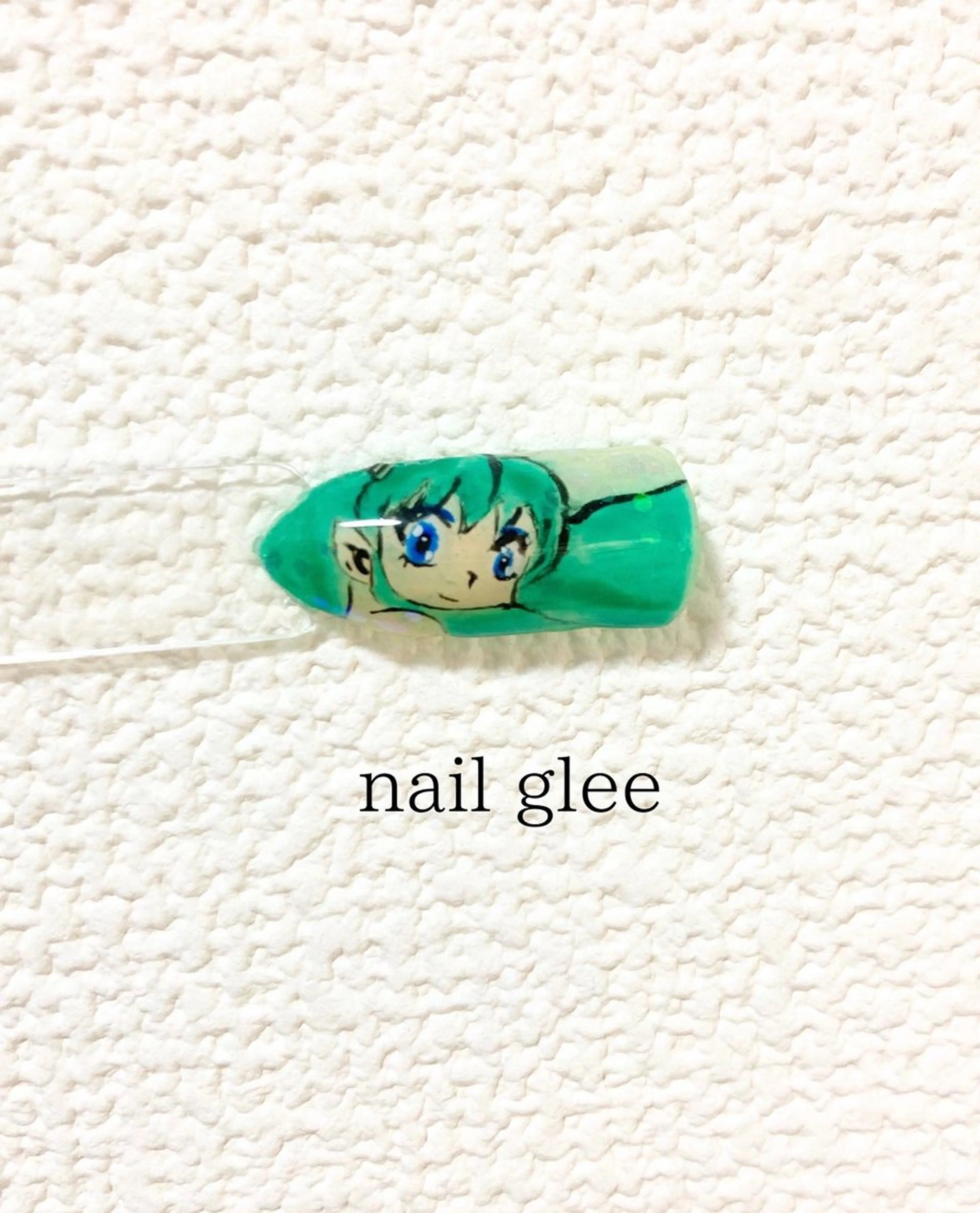 セミロング ハンドネイル RISA nail gleeのネイルデザイン