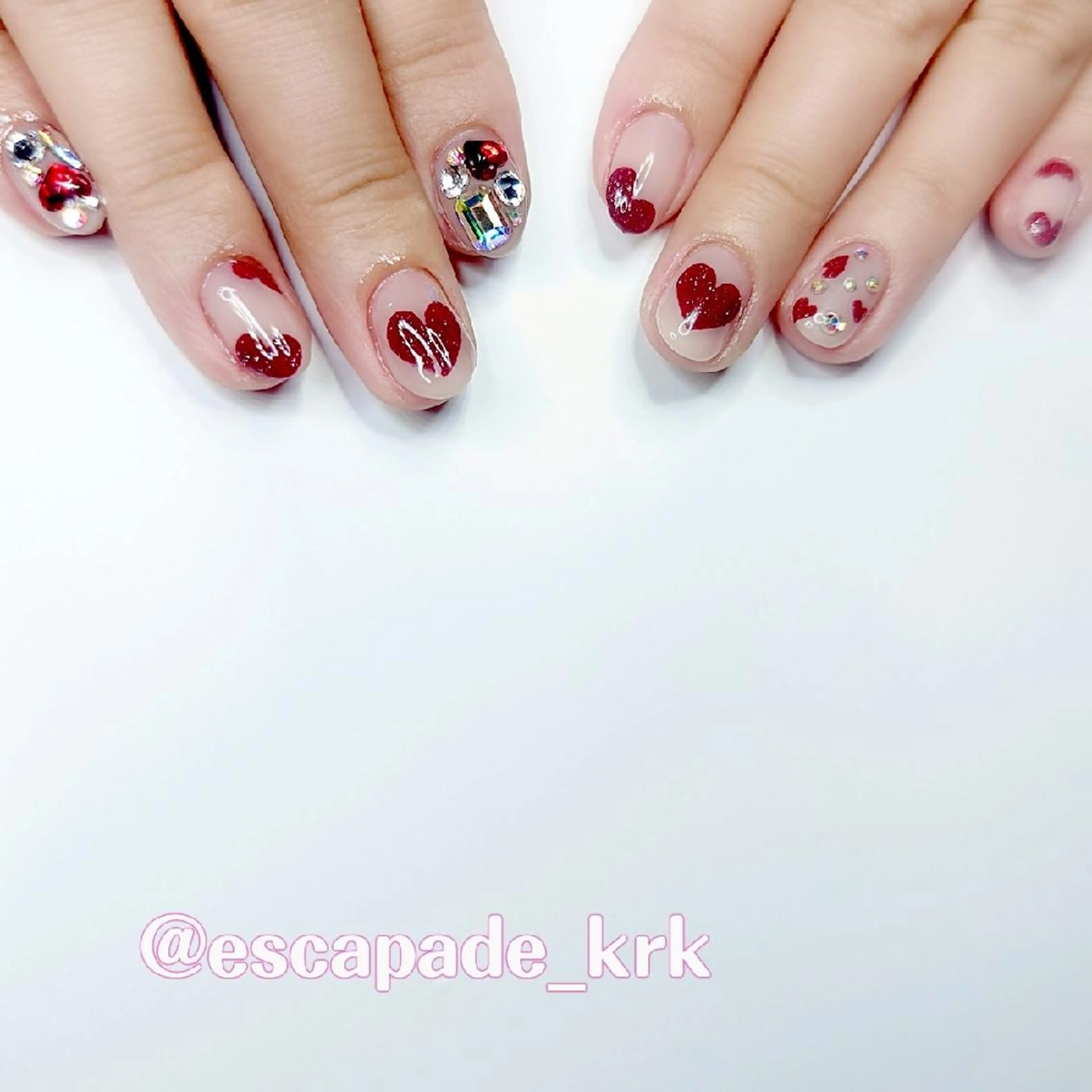 ショート ネイル ハンドネイル クロキ 。のネイルデザイン