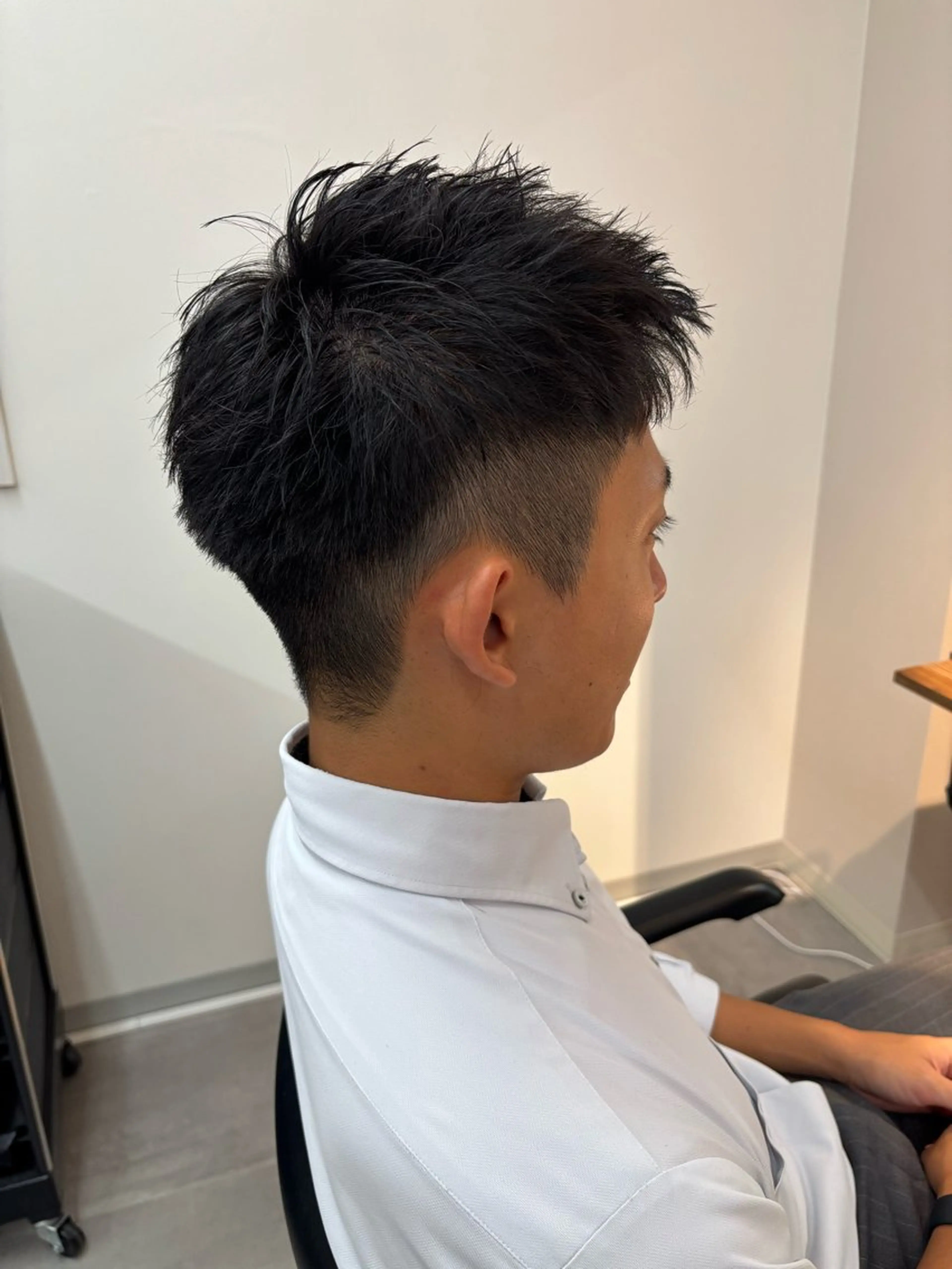 メンズ アップバング ツーブロック カット 保立/フェザーパーマ /メンズカット千葉のヘアスタイル