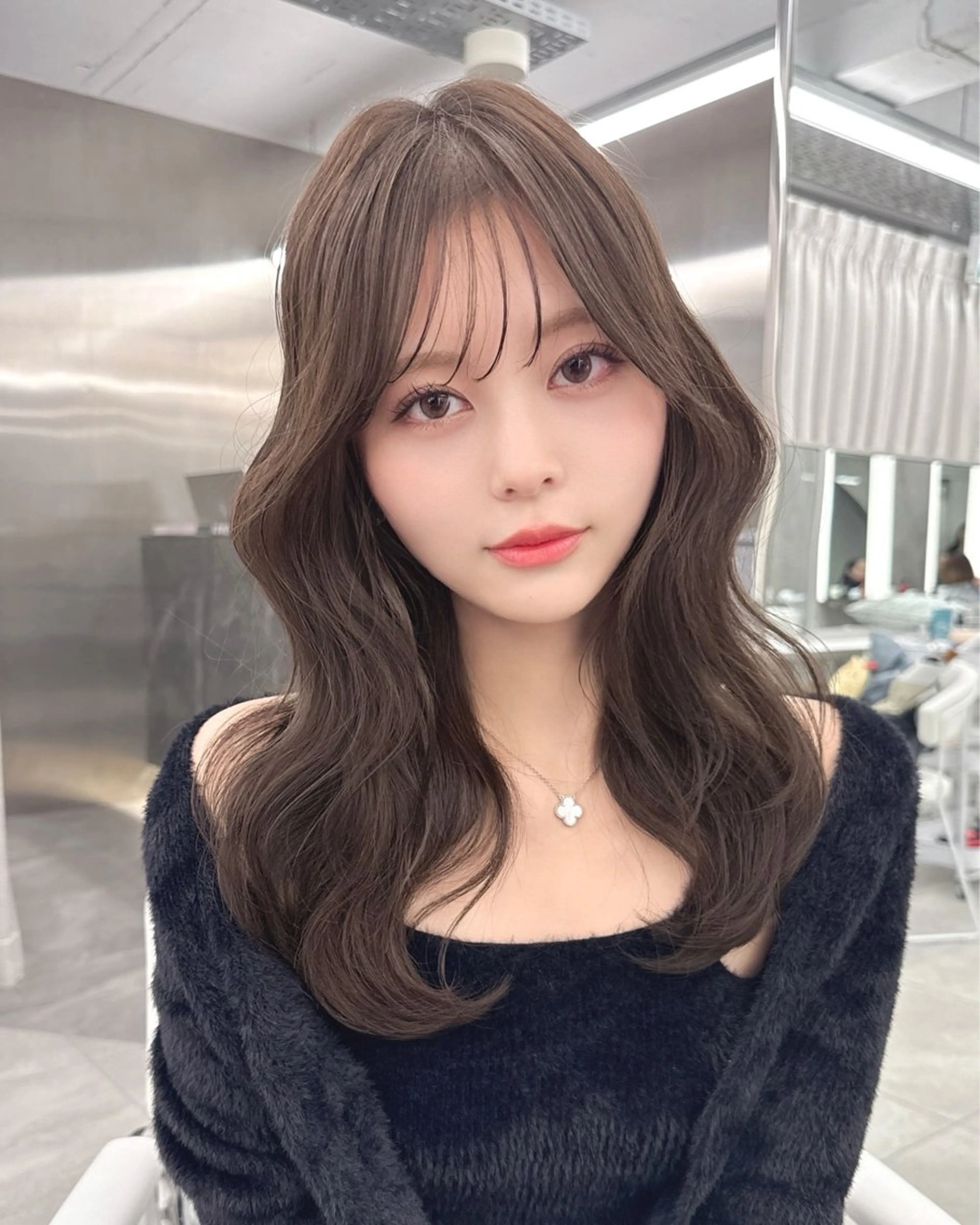 セミロング MAEUL 【マウル】栄のヘアスタイル