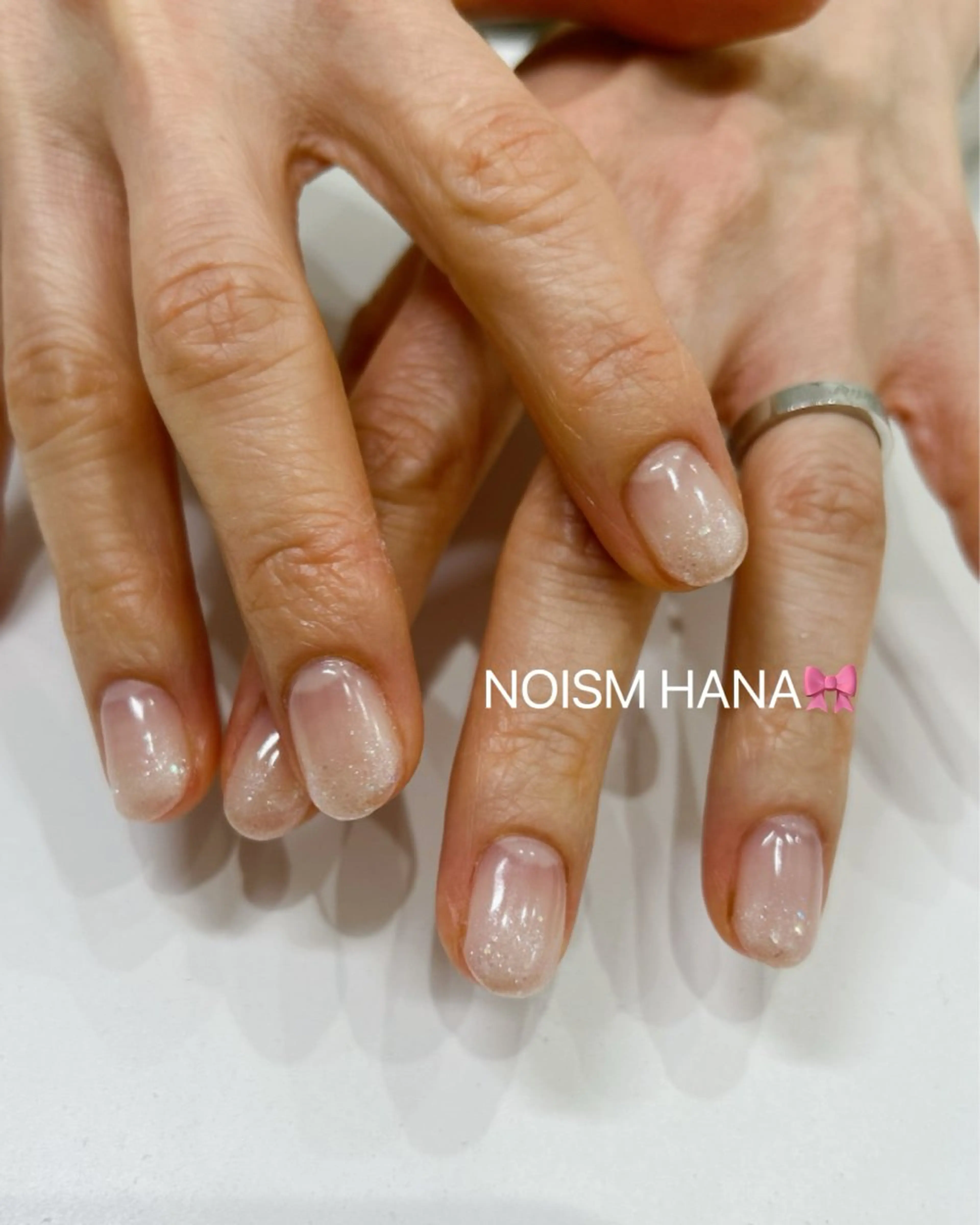 ネイル グラデーション キラキラネイル 韓国ネイル マグネットネイル ニュアンスネイル ハンドネイル 🎀大人nail /NOISMはな🎀のネイルデザイン