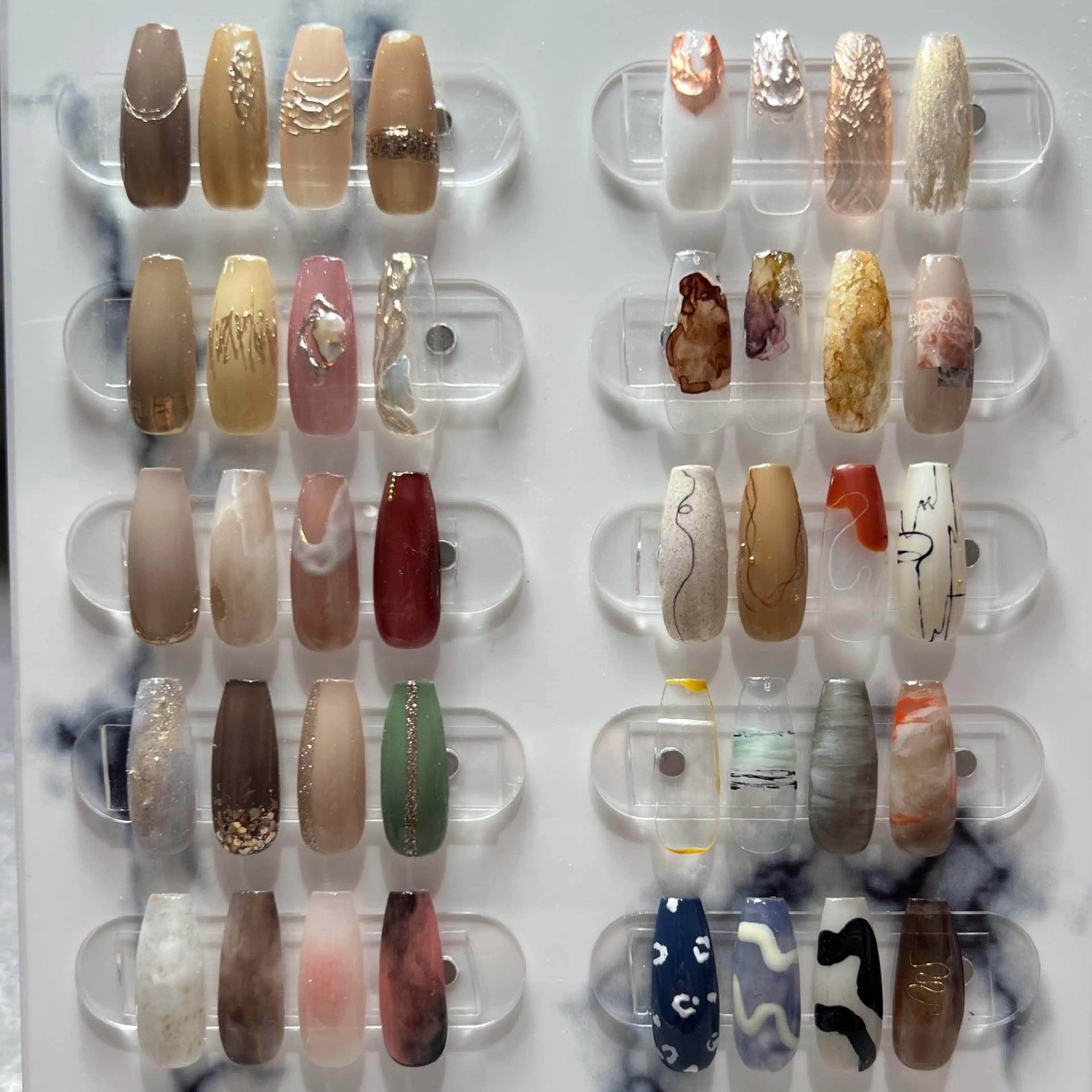 ネイル アートネイル ニュアンスネイル nailsalon mur.のネイルデザイン