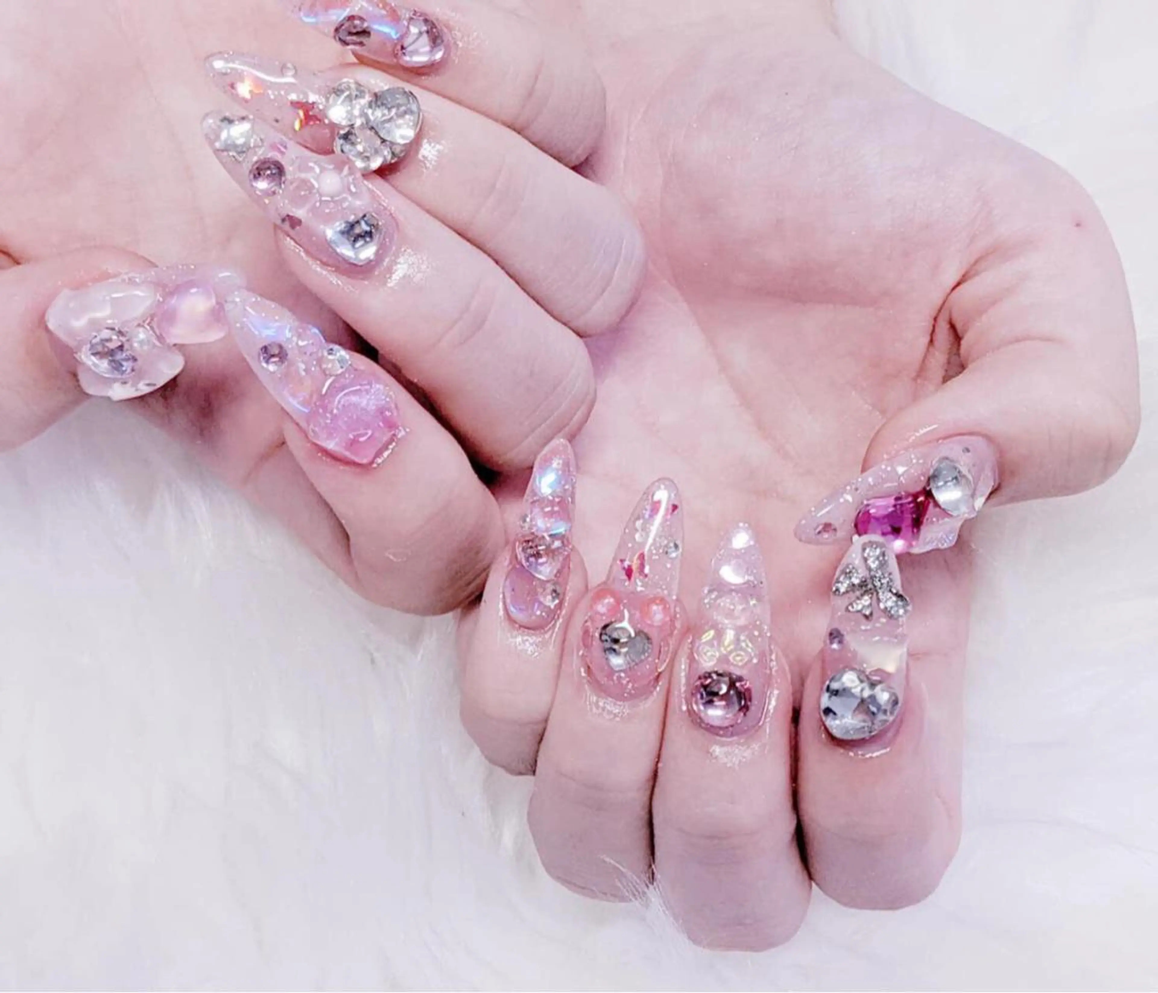 ネイル ハンドネイル MoonNail ユリ🌸のネイルデザイン