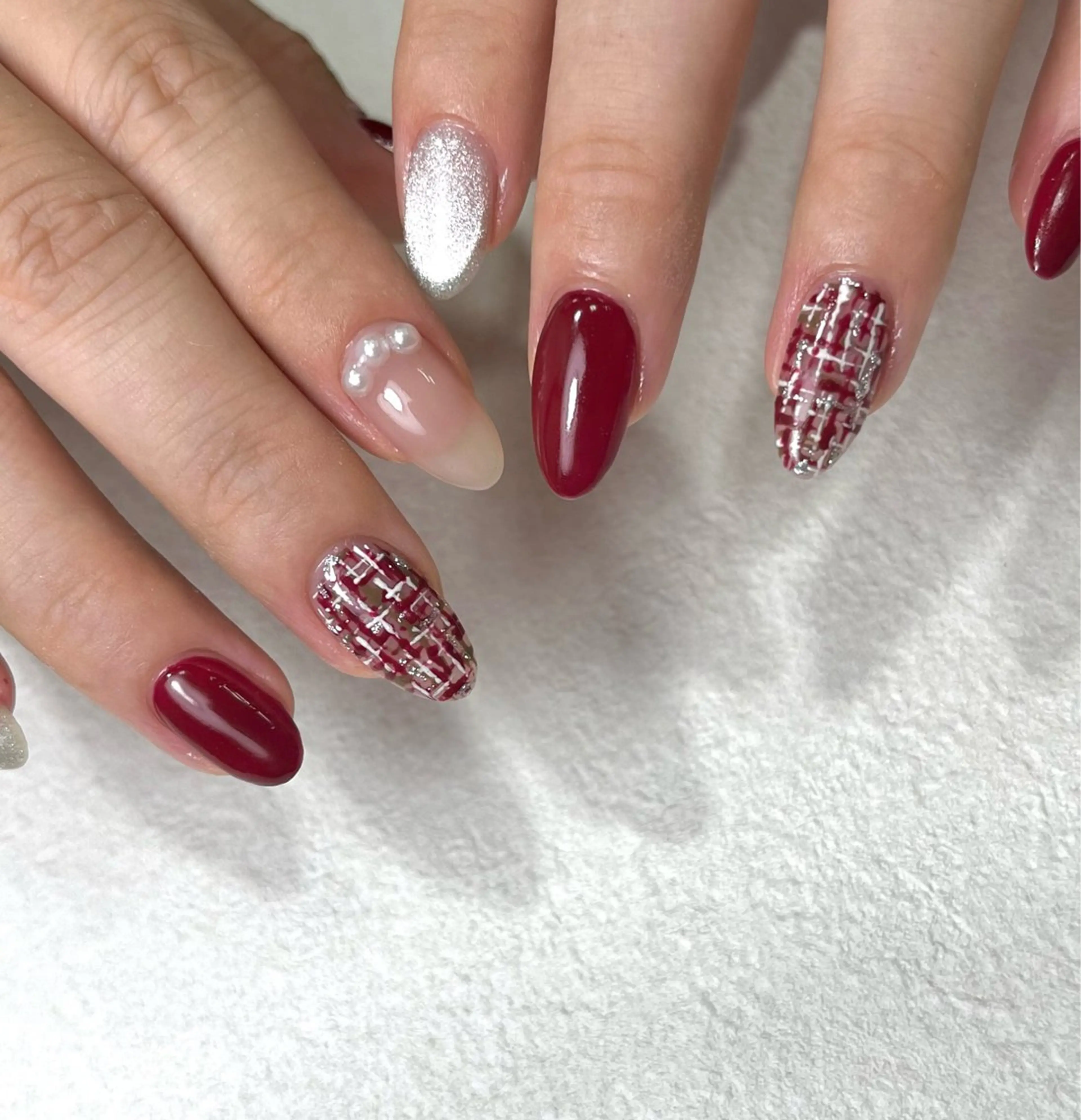 ネイル ガーリー 韓国ネイル マグネットネイル 赤色 シンプルネイル ハンドネイル Para Sol nail　Maoのネイルデザイン