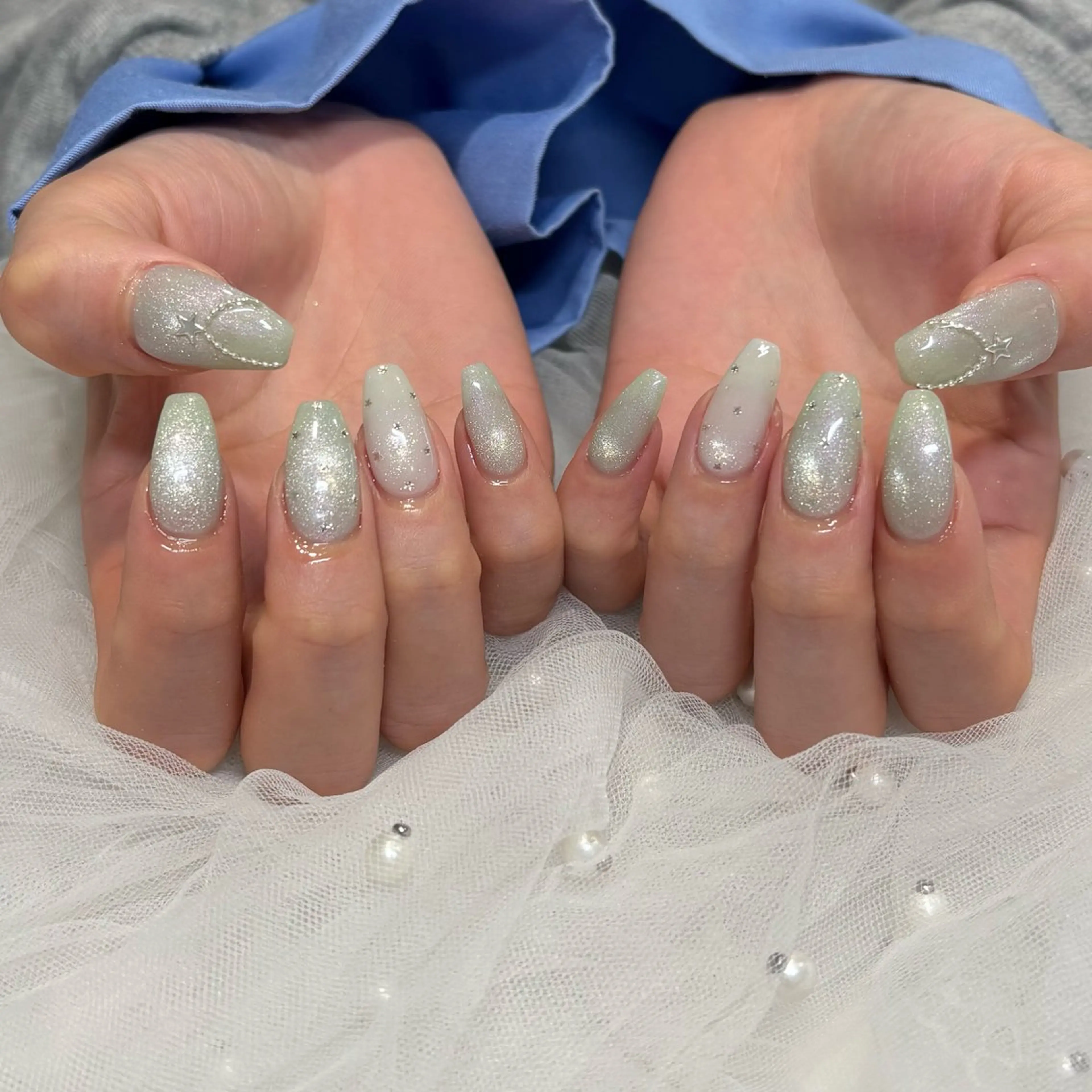 ネイル グリーン パステルネイル 春ネイル ハンドネイル 荒巻 めいのネイルデザイン