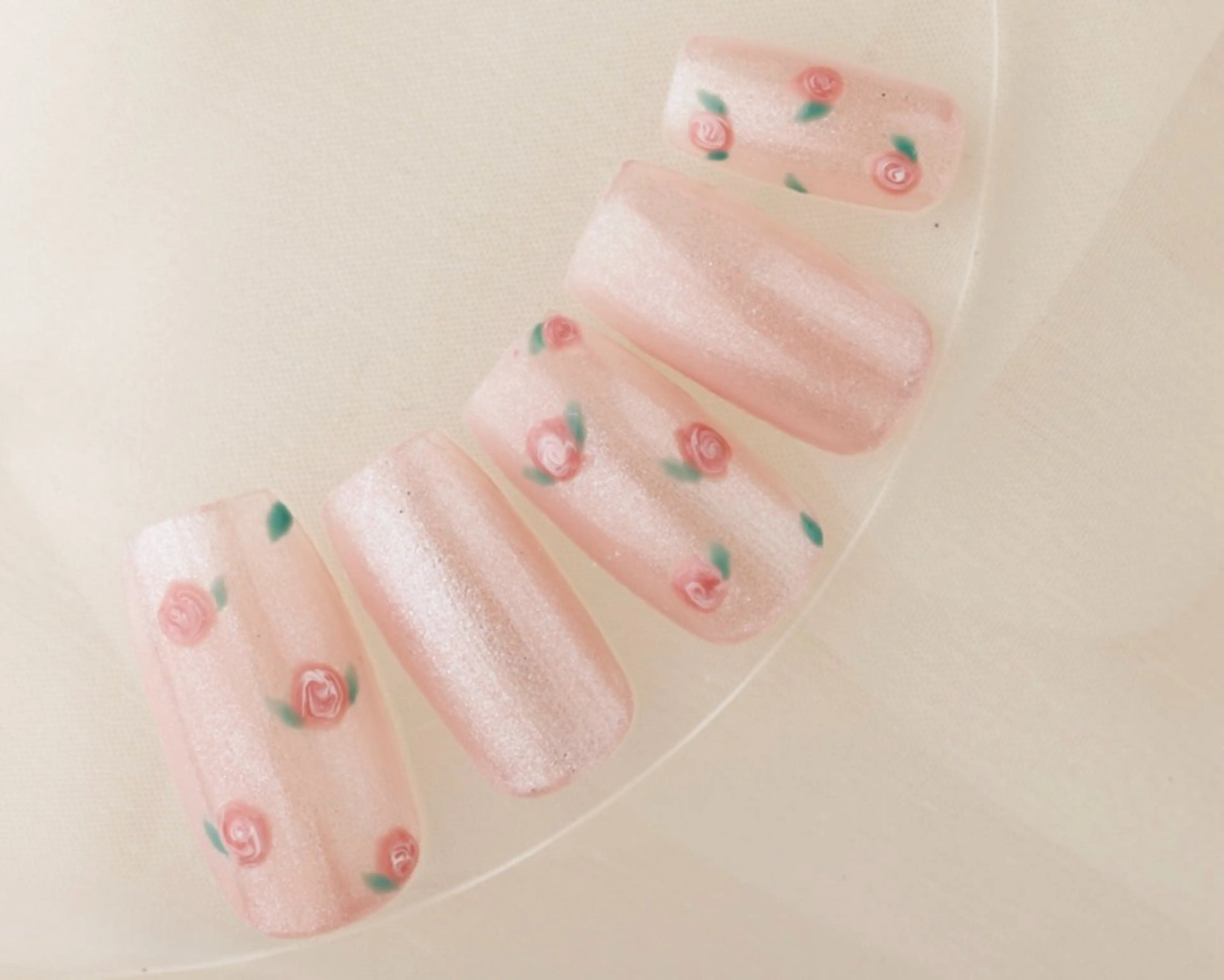 ネイル 春ネイル ハンドネイル yuzuka 🍀🖤のネイルデザイン