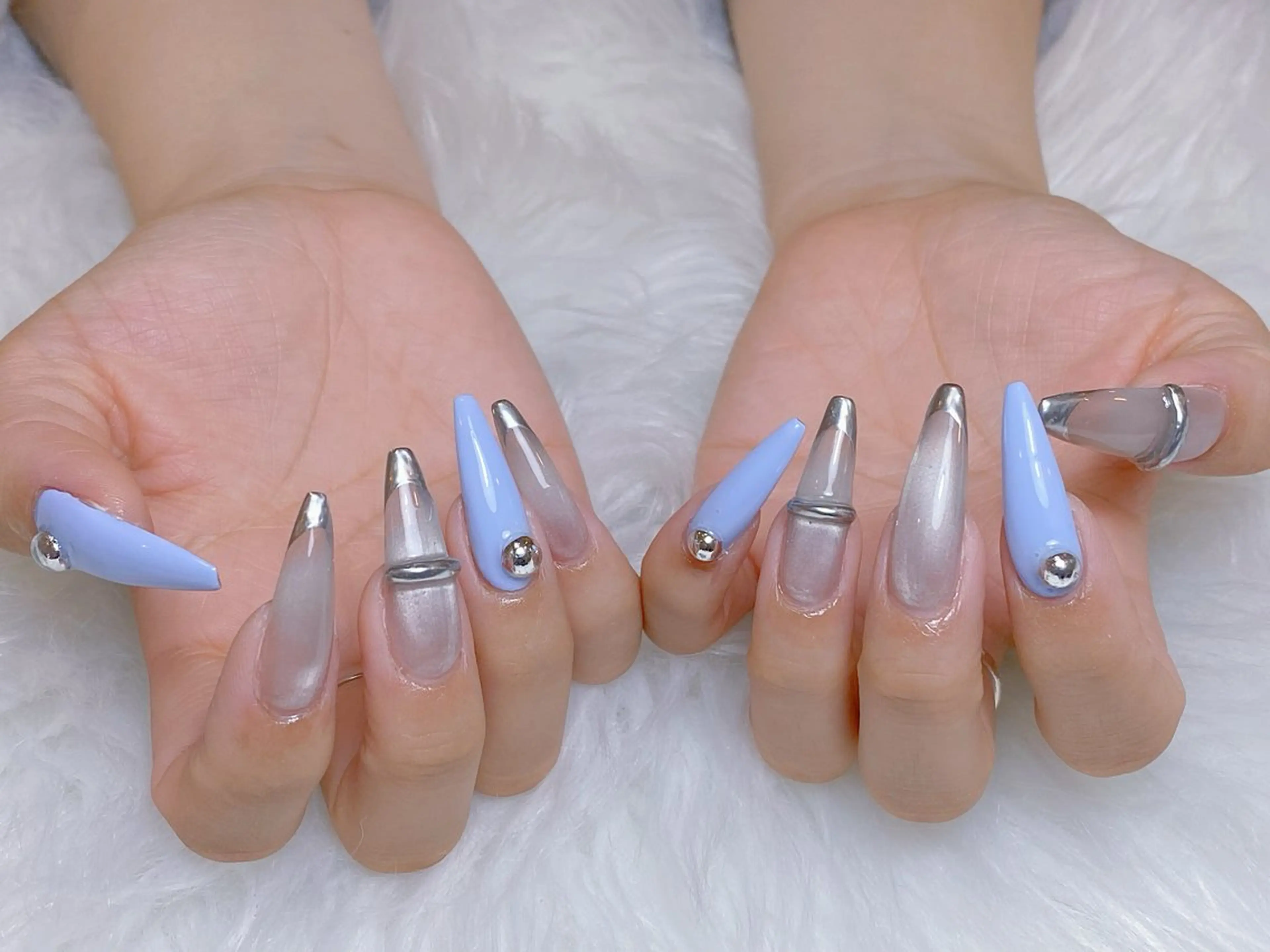 ネイル オーロラネイル ブラウン フラッシュネイル フラワーネイル ホログラムネイル ハンドネイル Rei _Nail 新宿のネイルデザイン