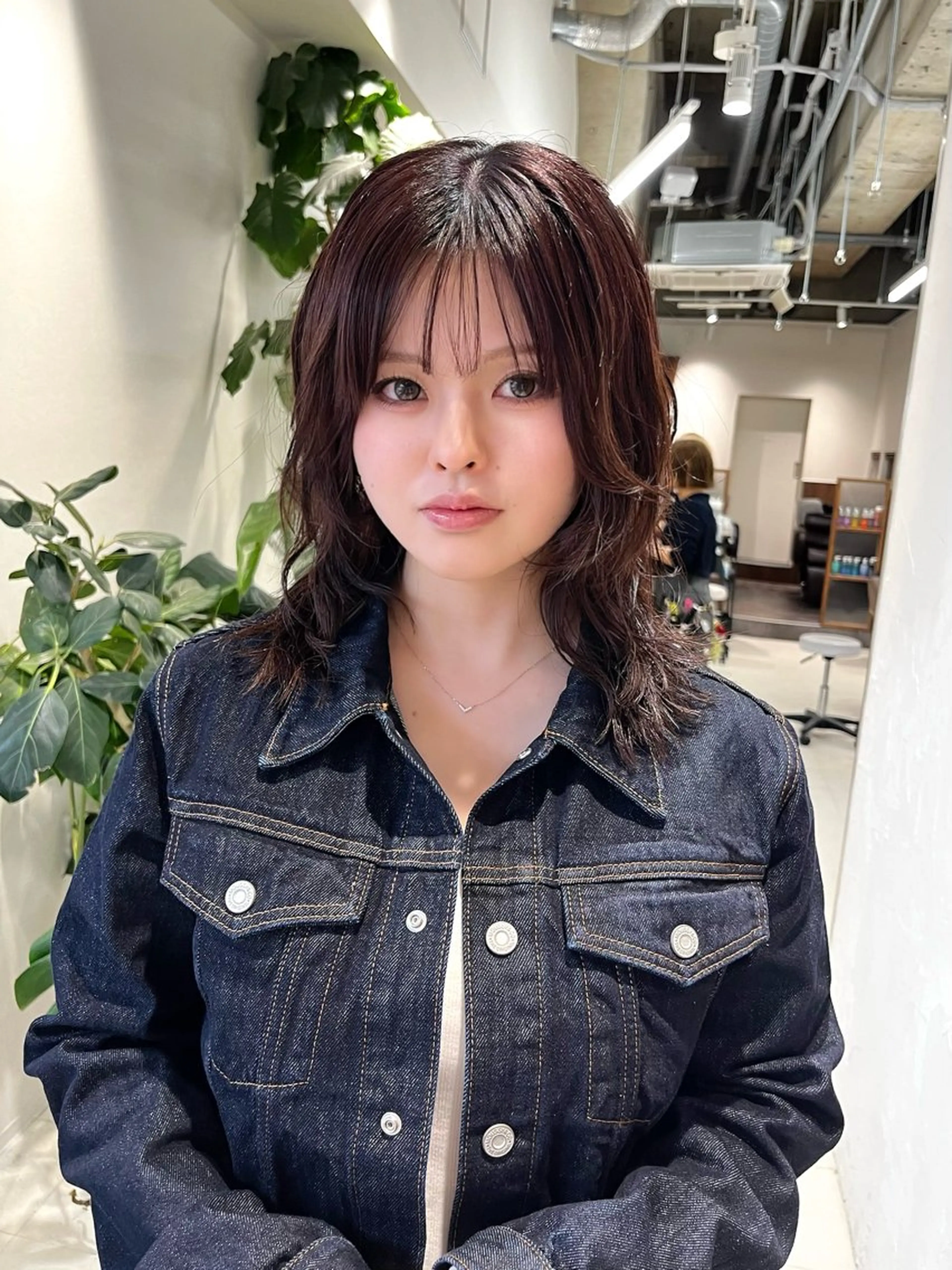 ミディアム カラー ブラウンカラー チョコレートブラウン カット ヘアカラー トリートメント レイヤーカット/ブラ ウンカラー/河野凜のヘアスタイル