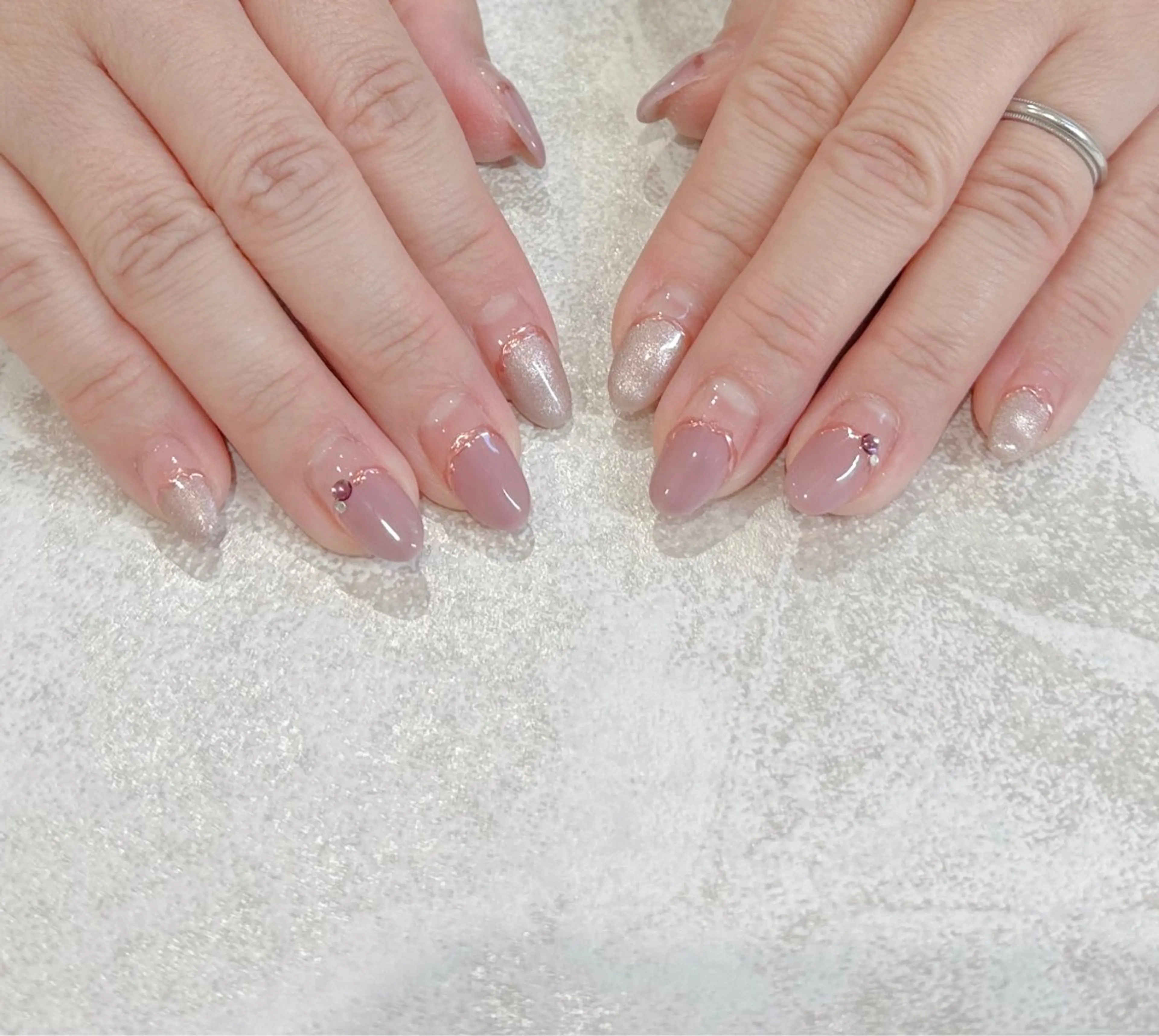 ネイル フレンチネイル ジェルネイル マグネットネイル ミラーネイル オフィスネイル ハンドネイル Luana nail (ルアナネイル)のネイルデザイン