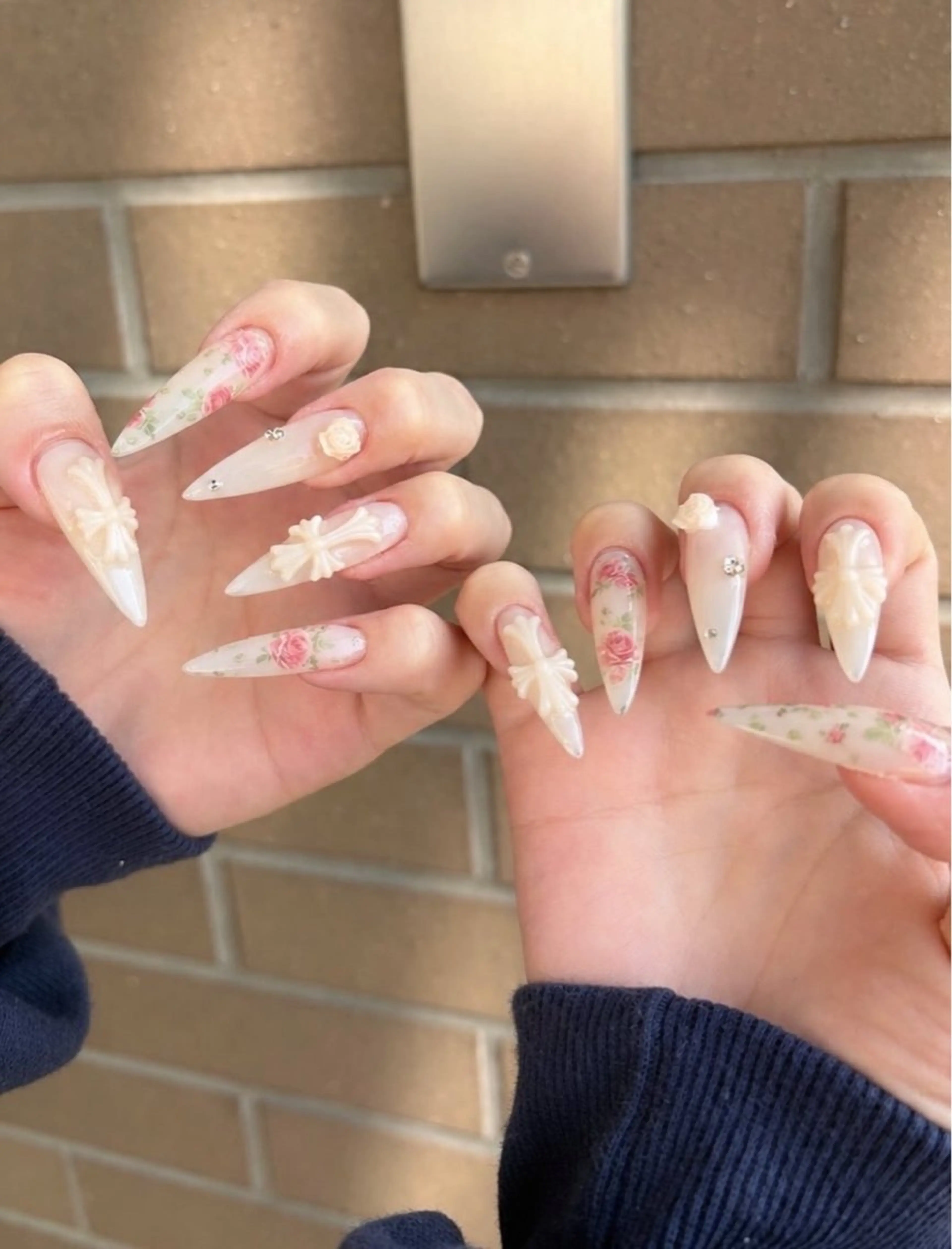 ネイル アートネイル オーロラネイル チークネイル 長さ出し フットネイル ハンドネイル Chan nailsのネイルデザイン
