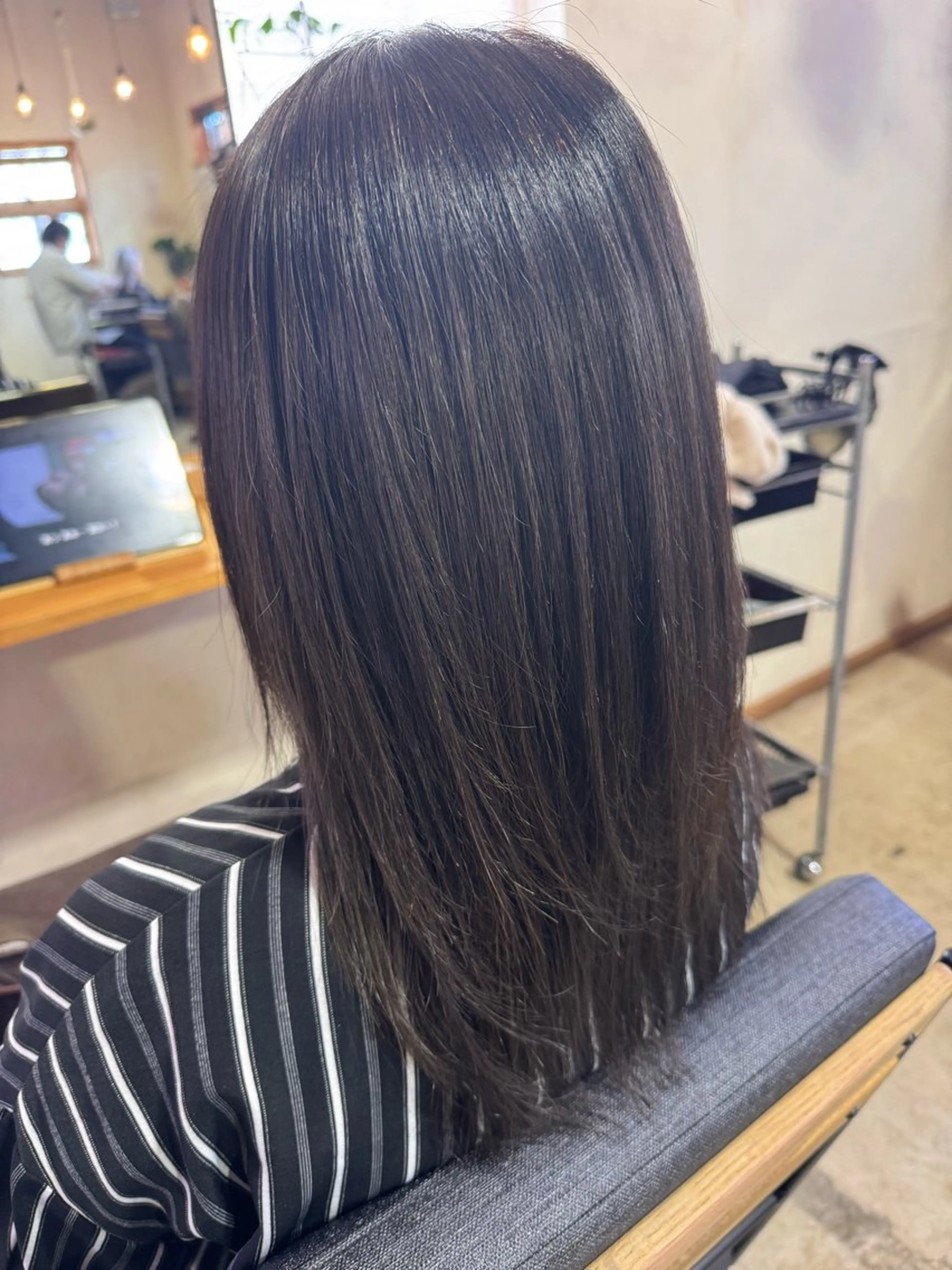 セミロング 髙木 優花のヘアスタイル