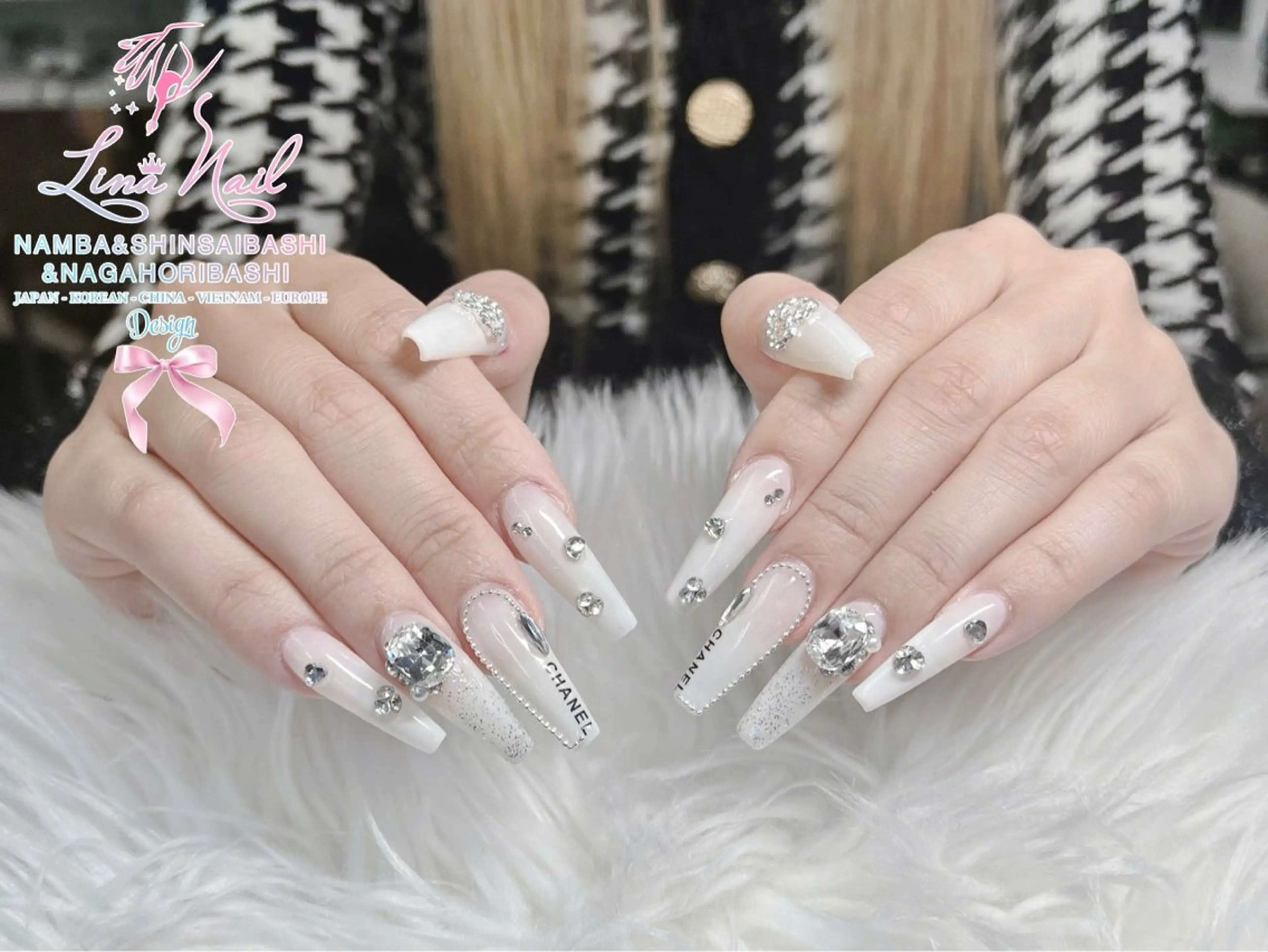 セミロング 韓国風ヘア クリスマス ハンドネイル 79Linanailnamba所属・Linanail Nambaのネイルデザイン