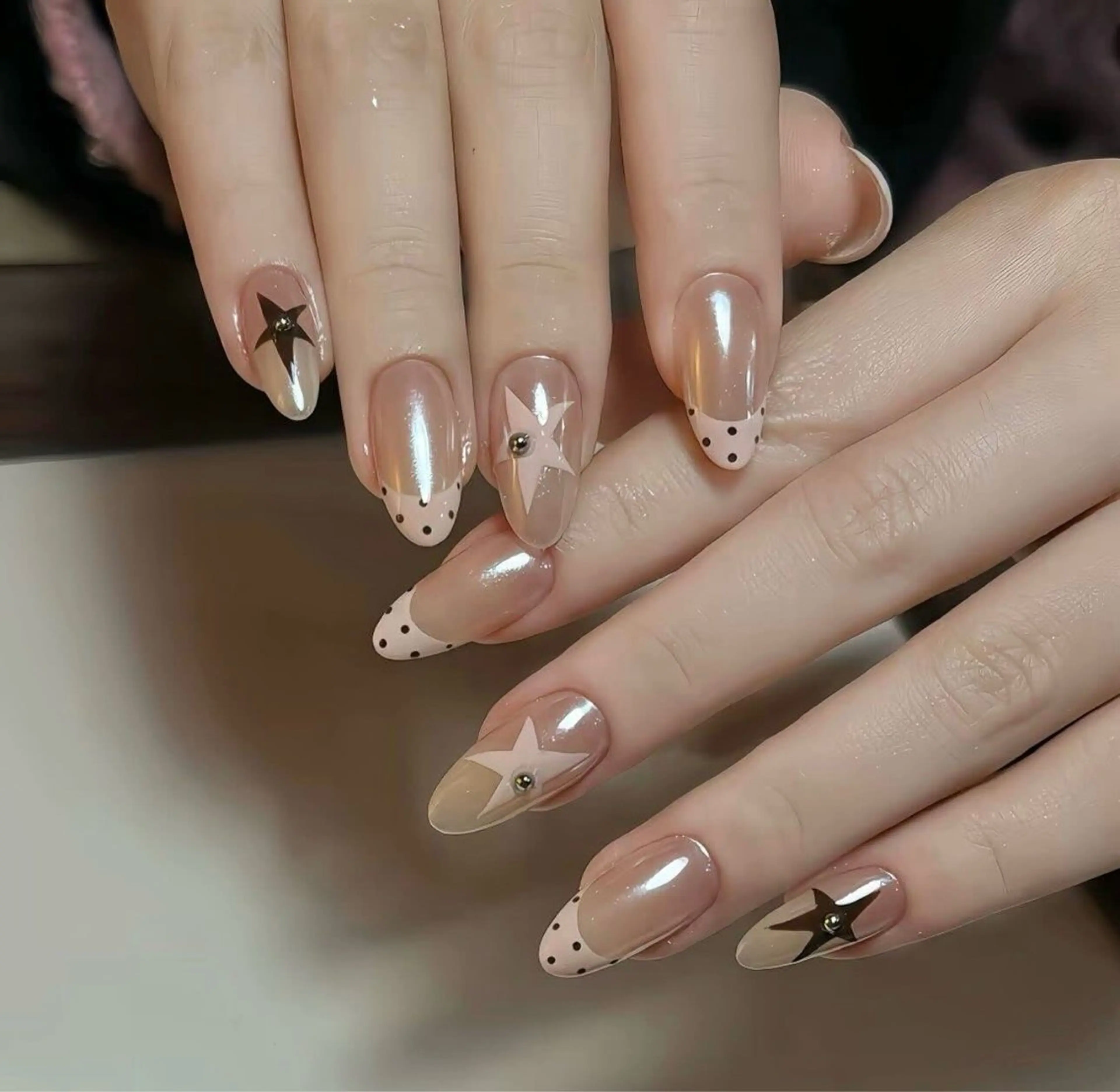 ネイル チークネイル フレンチネイル グラデーション キラキラネイル 韓国ネイル Minette nailHuongのネイルデザイン