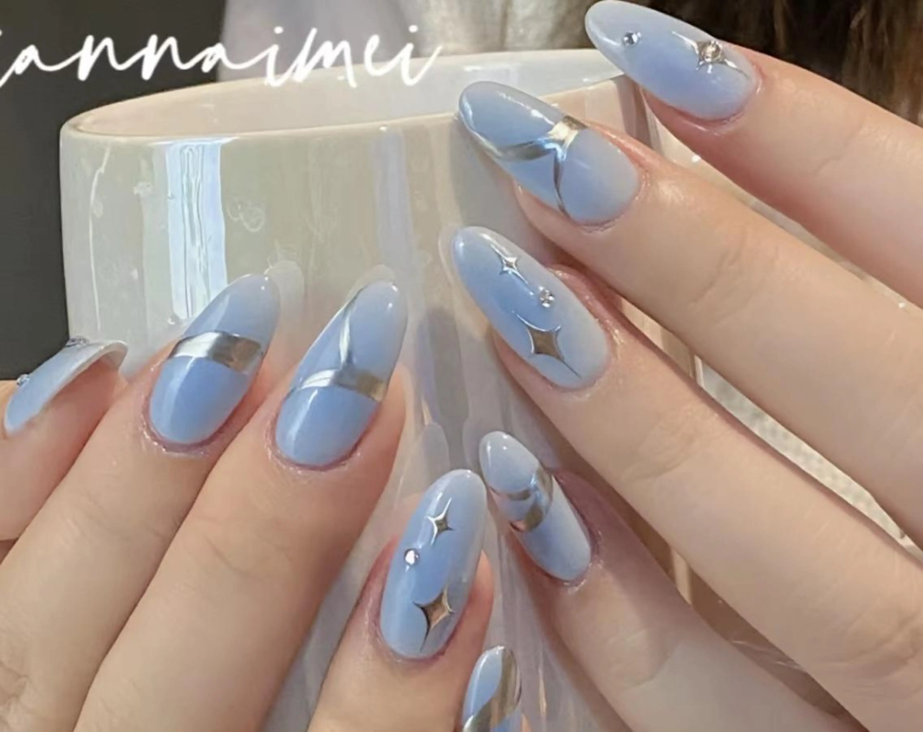 ネイル VIVIAN エイのネイルデザイン