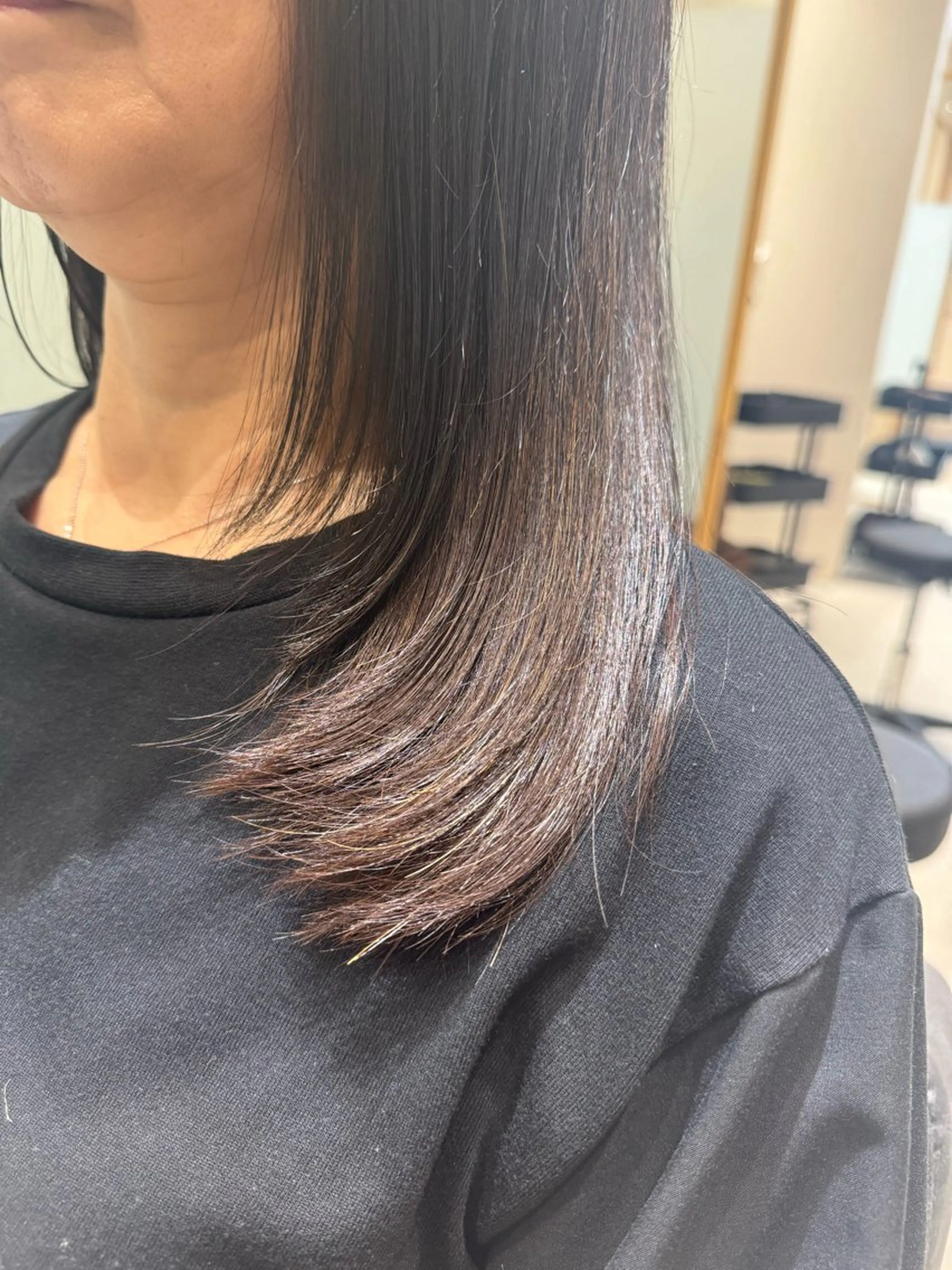 セミロング レイヤーカット カット 黒島優香🦋 /縮毛矯正/髪質改善のヘアスタイル