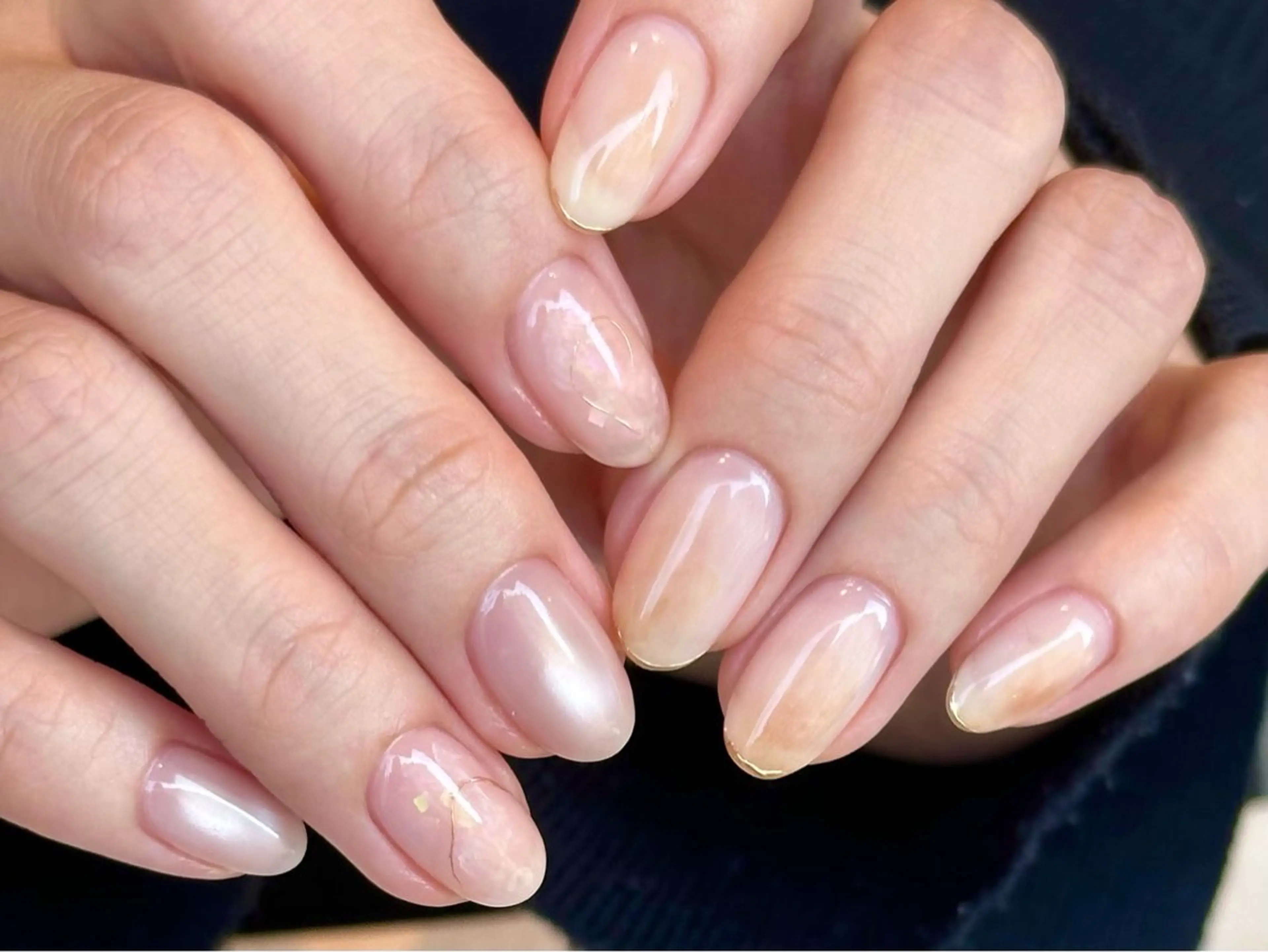 ネイル ニュアンスネイル aoi .のネイルデザイン