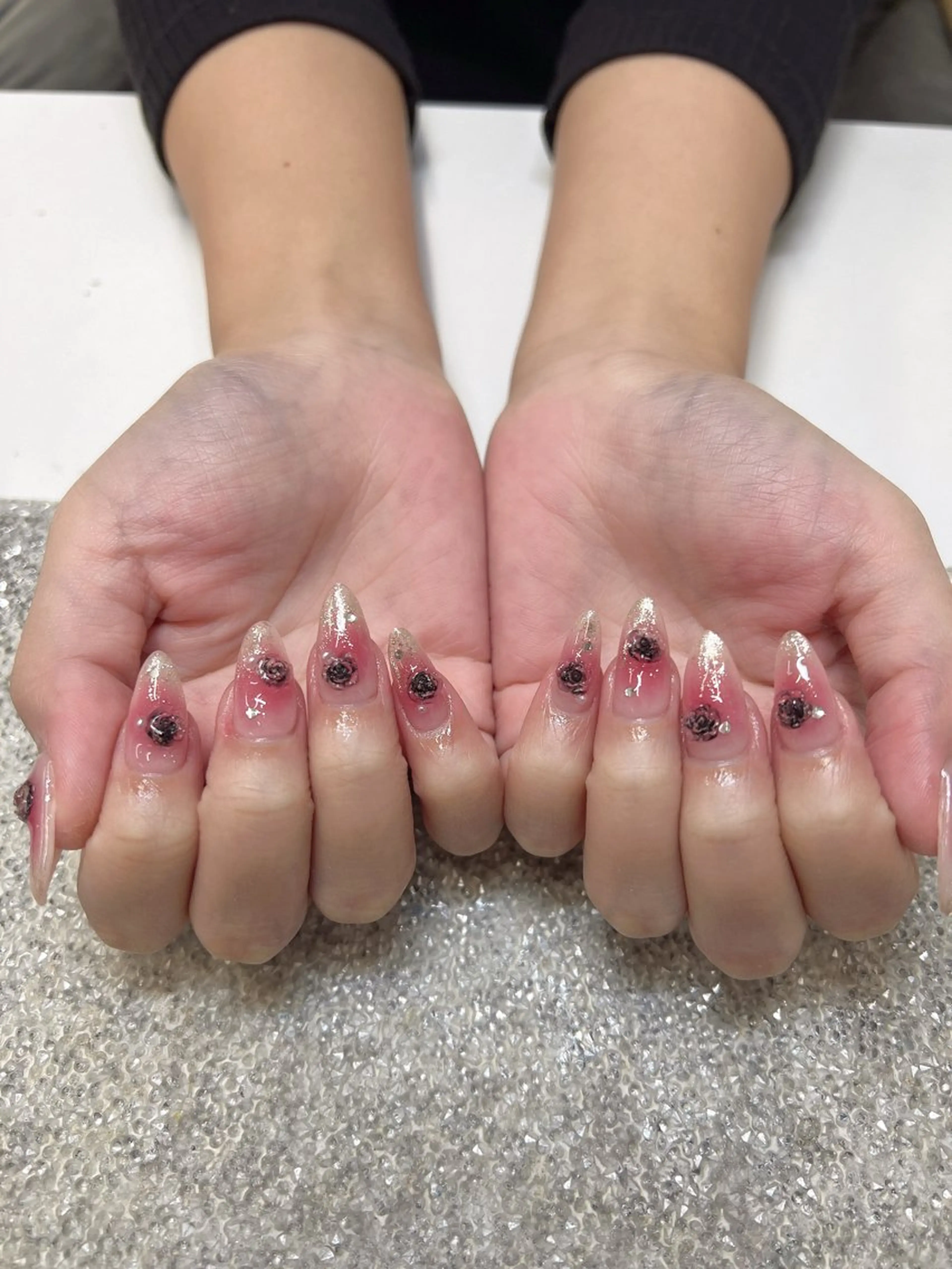 ネイル ガレンドウ 白澤 愛子のネイルデザイン