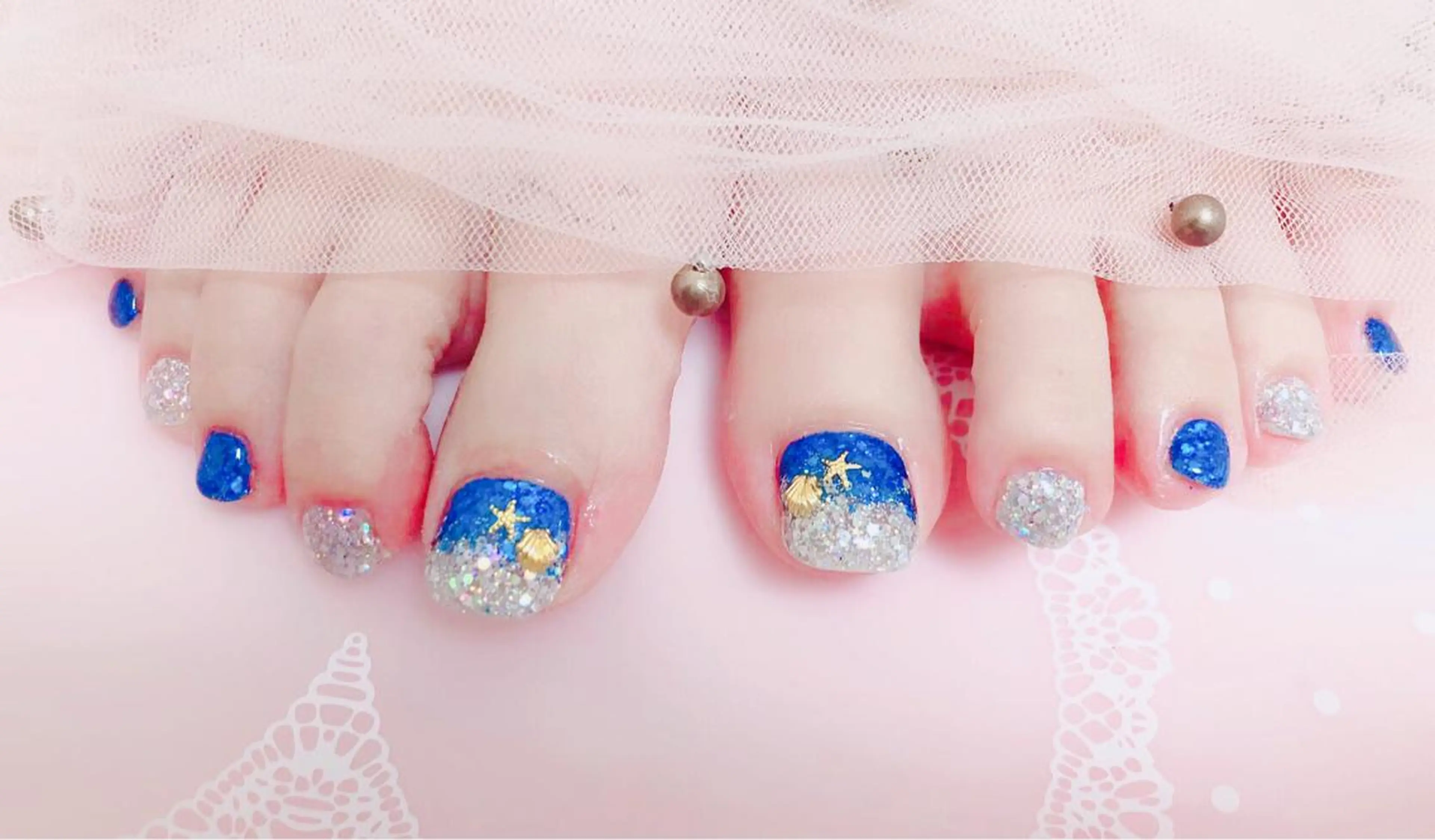 ネイル マジック ミラーのネイルデザイン